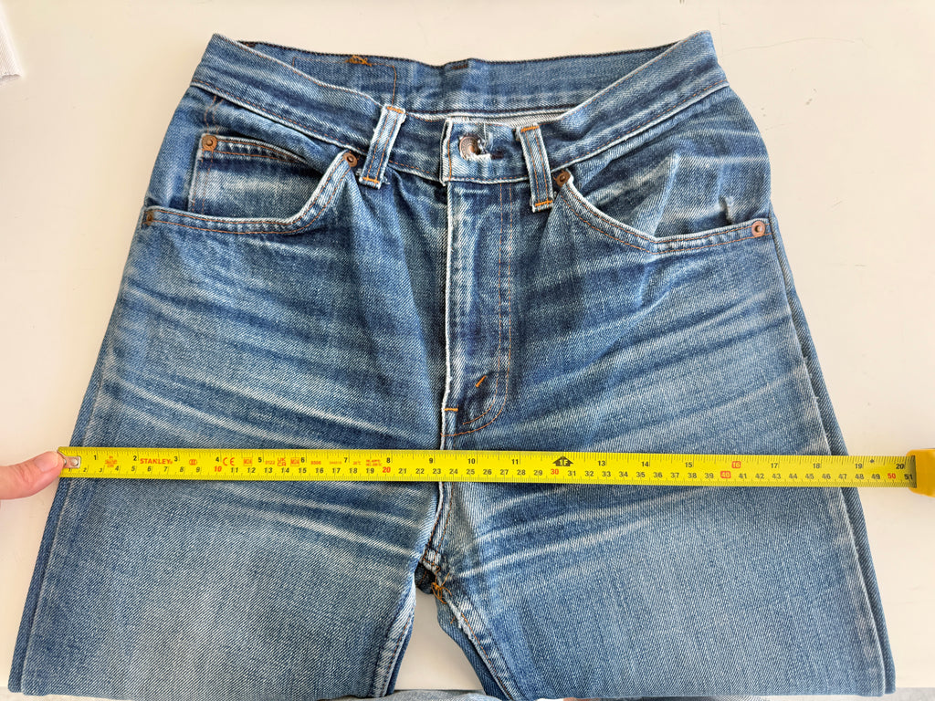 Soft W26 L27 vintage Levis 630 25/26” measured waist dark faded blue 630s 80s