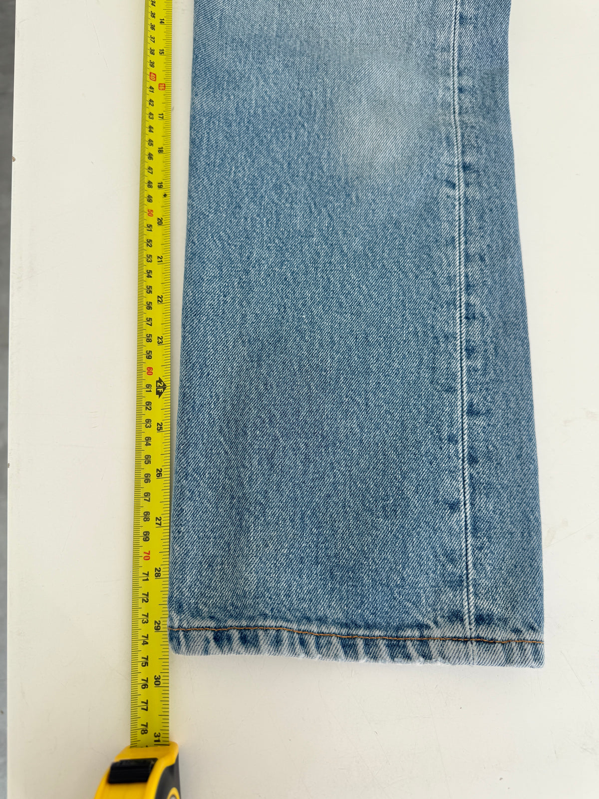 W28 L29 vintage Levis 501 27/28” measured whiskers medium blue Y2K 501s