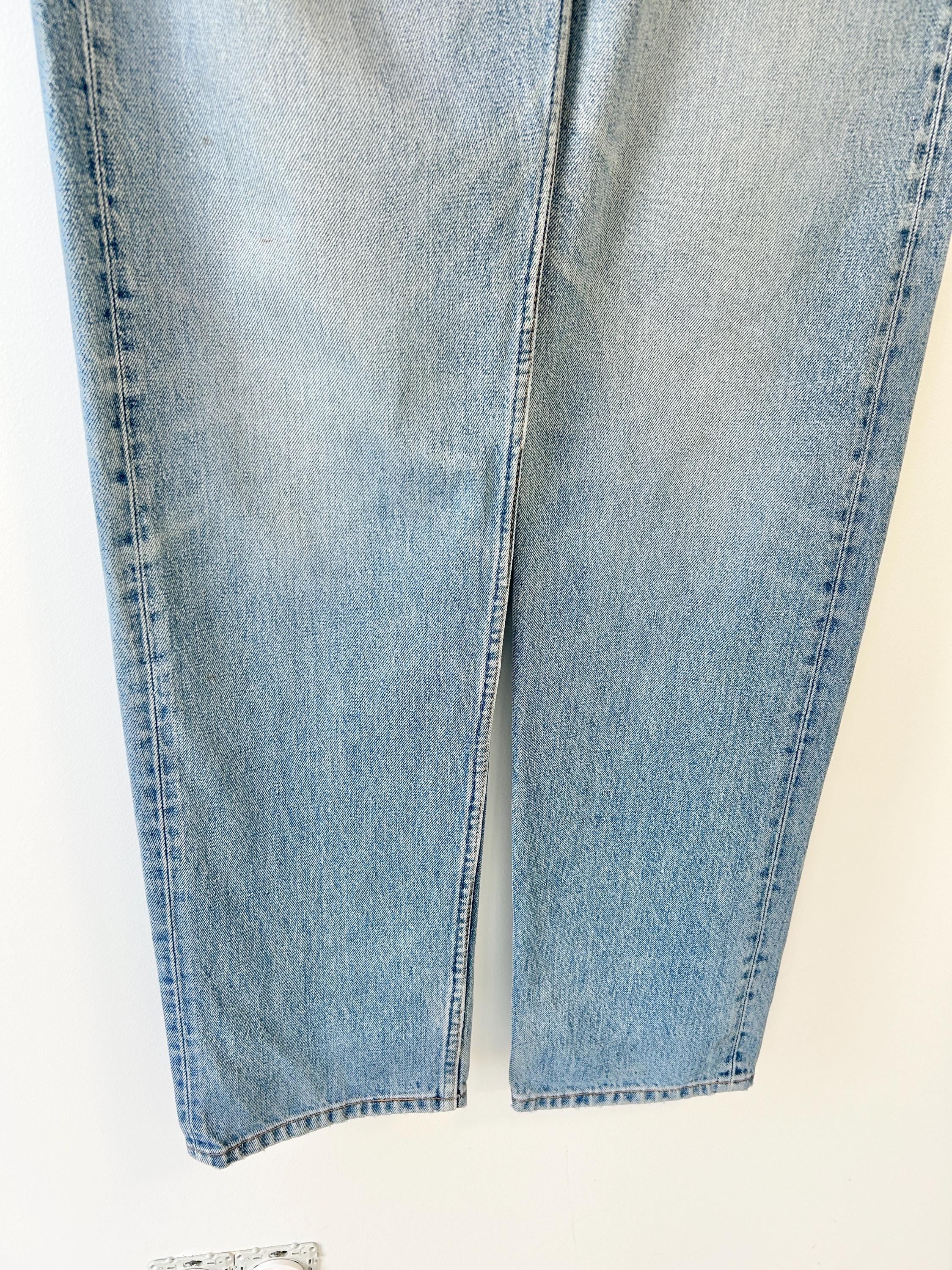 w35 L33 Levis 501 vintage medium faded blue straight leg made in USA 501 vintage 501  w33-35