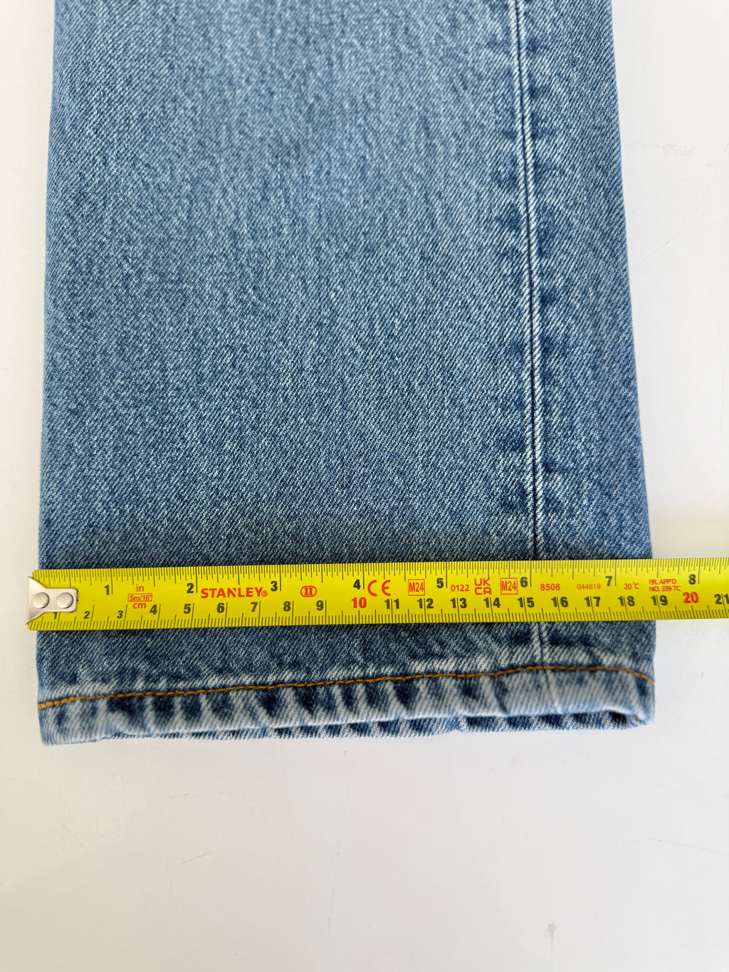 W26 L30 vintage Levis 501s 25-26” measured medium blue faded blue Y2K Levi’s 501s