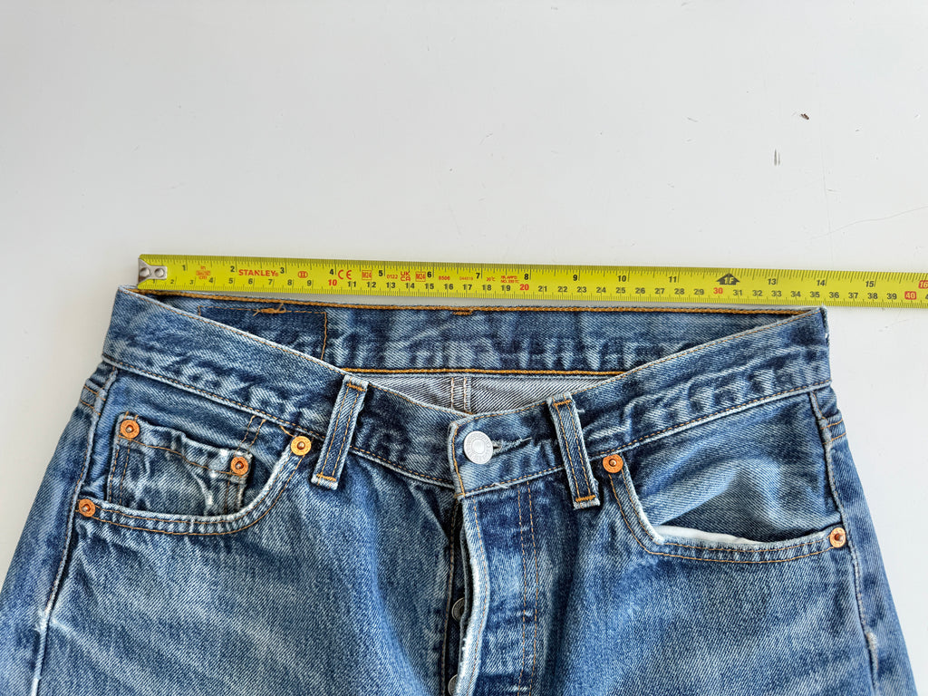 Soft W28 L31 vintage Levis 501 27/28” measured waist faded dark blue 501s 90s denim