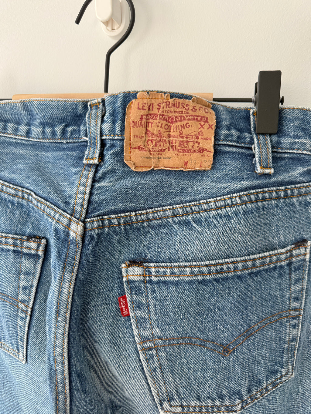 W29 L32 vintage Levis 501 28-29” measured dark faded blue denim 80’s levi’s 501s