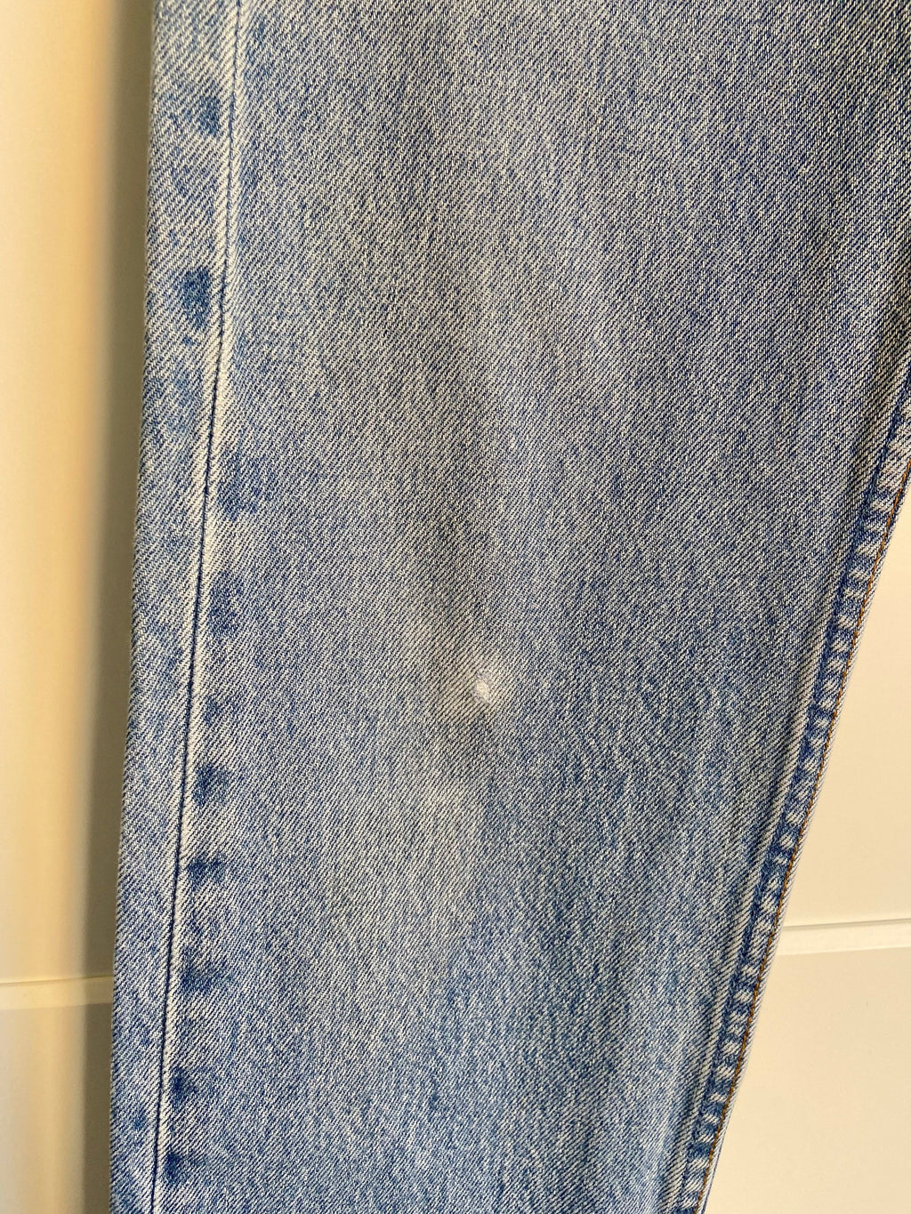 Vintage levis 501 jeans w26” made in USA