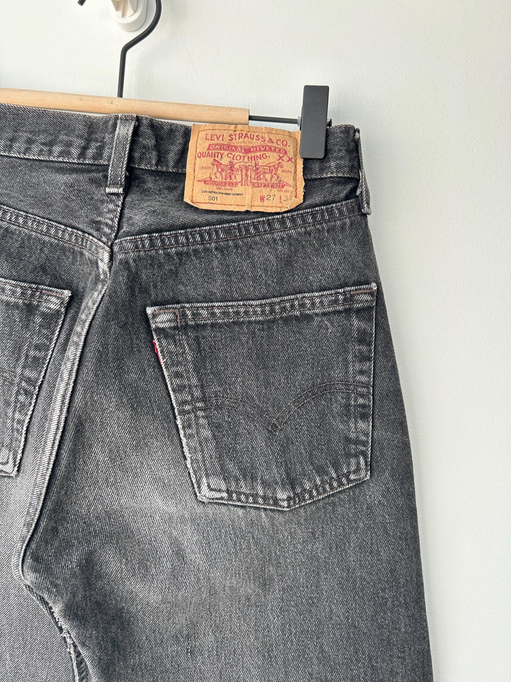 Levis 501 vintage w25 L32 Levi’s faded black denim straight leg Levi’s 501 90s vintage 501  (24”/25”