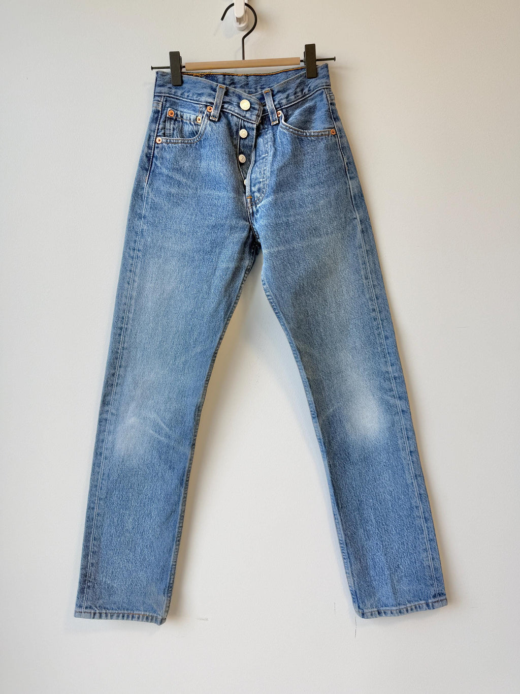 Levis 501 vintage w23 L29 medium blue 501s made 90s straight leg jeans 501 22”/23” waist (febuk)