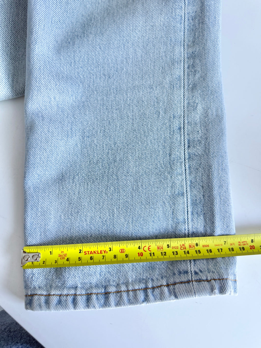 W25 L27 vintage Levis 501 light blue faded 24/25” measured waist 90s levis 501s