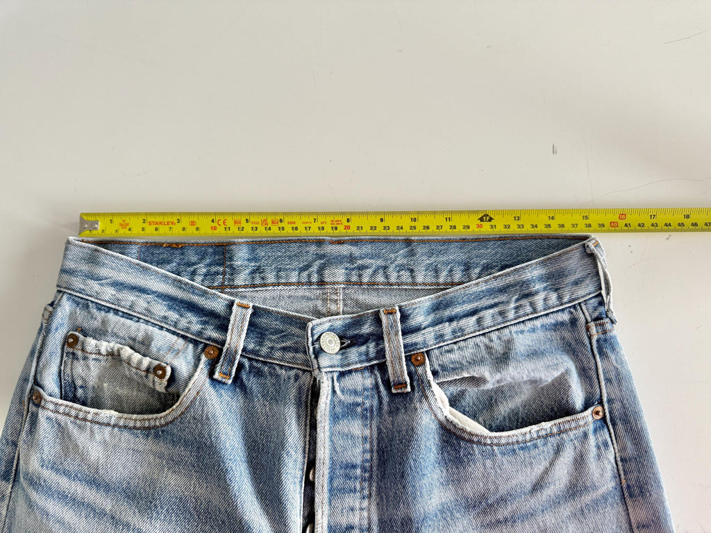 Held ***W31 L29 vintage Levis 501 29-31” measured medium faded denim made in USA 80s distressed rippped denim