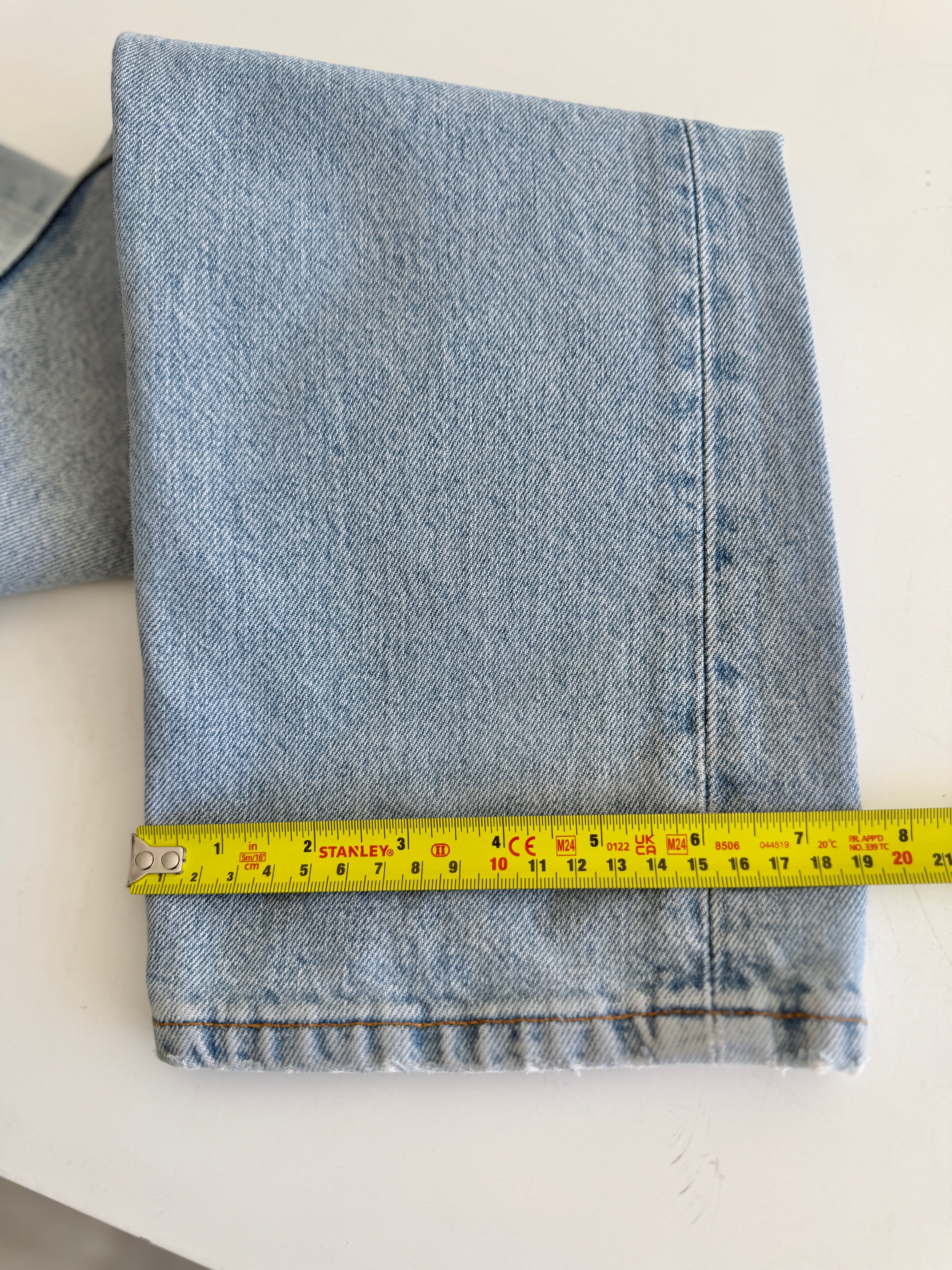 W27 L33 vintage Levis 501 27” measured light faded blue 90’s levi’s 501s
