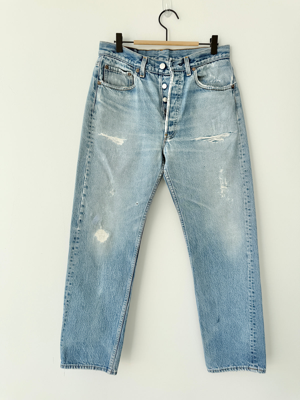 W30 L29 vintage Levis 501 29/30” measured waist faded light blue distressed early 90s USA 501s