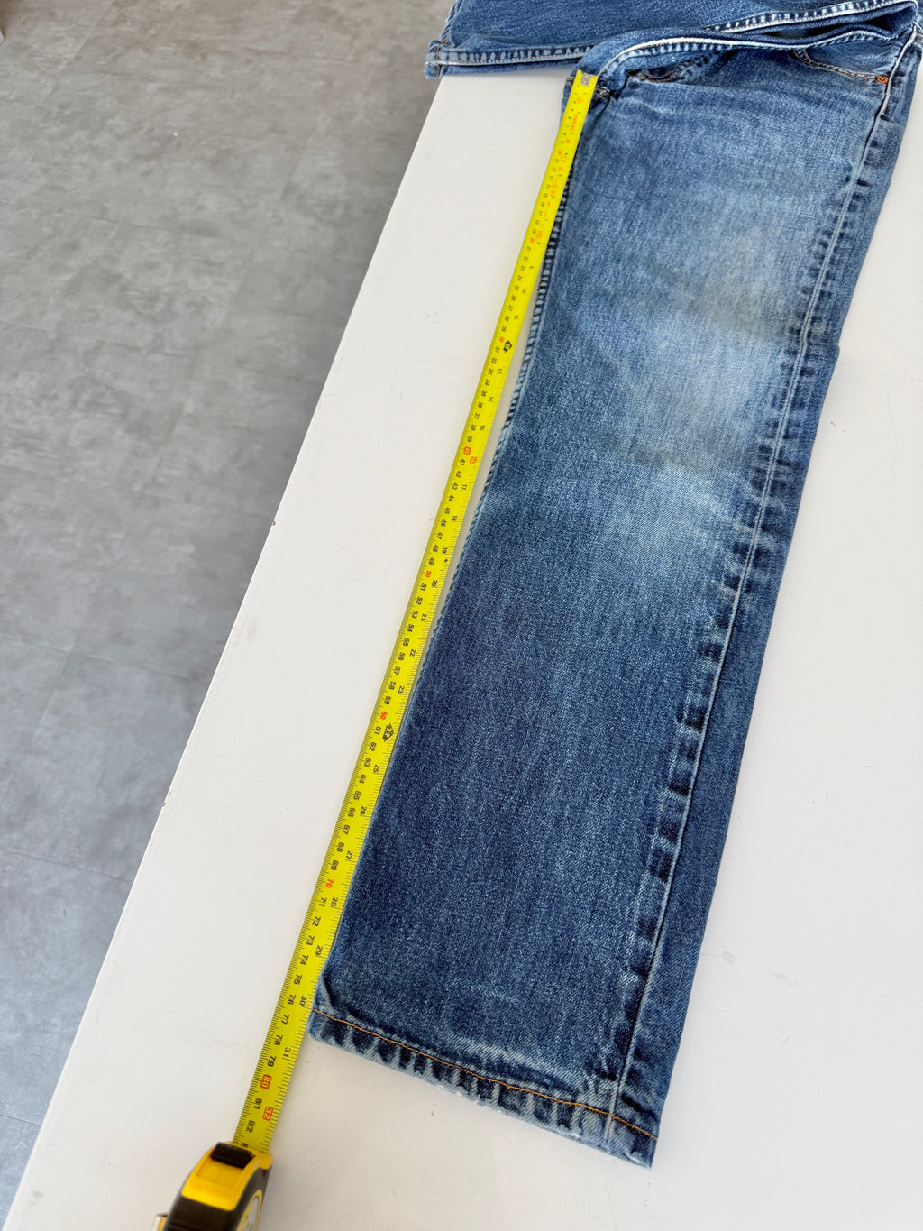 W27 L30 vintage Levis 501 26/27” measured waist dark faded blue 501s Y2K