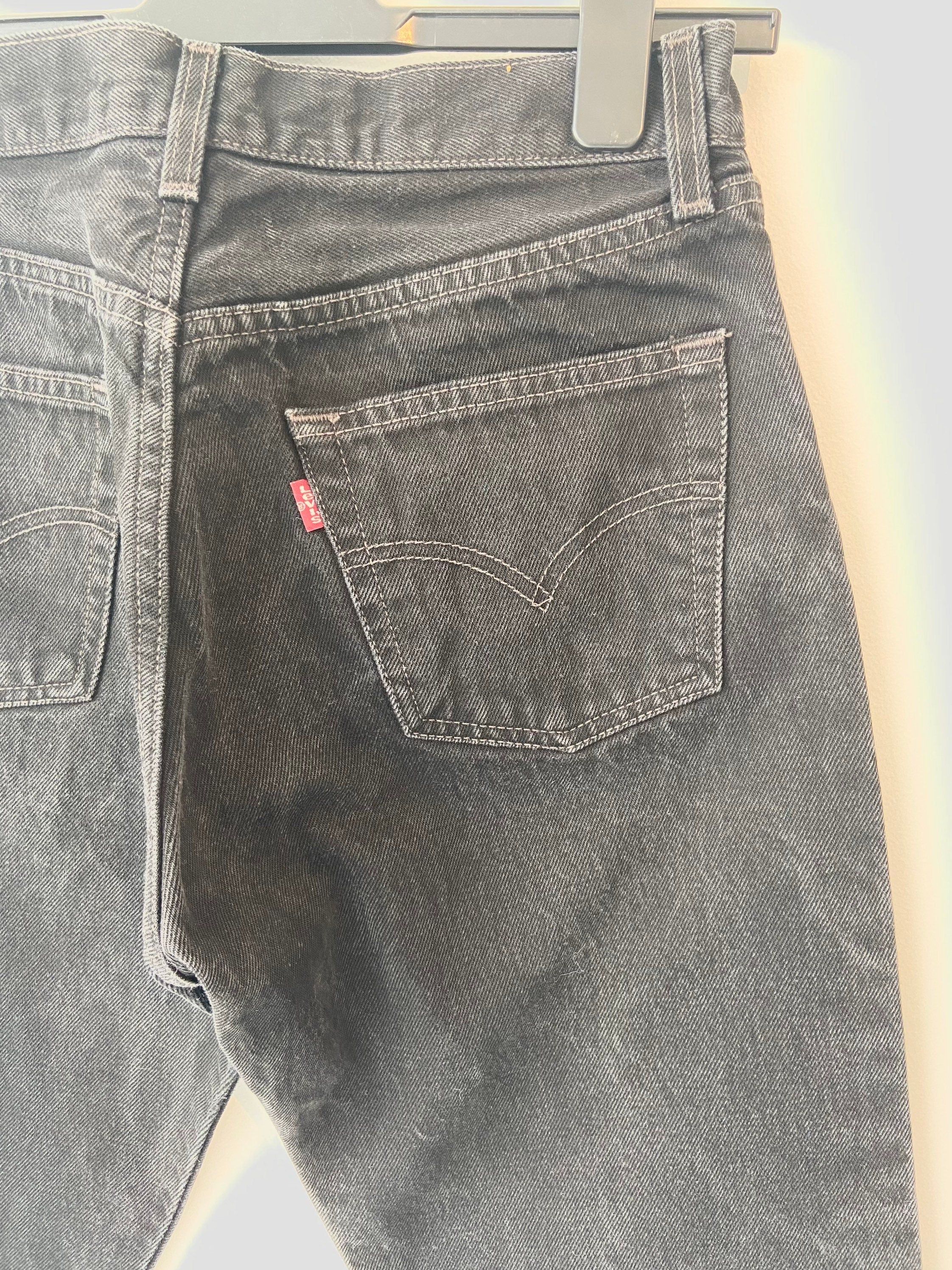 w28 L29 Black Vintage Levi’s 501 made in Mexico 90s straight leg