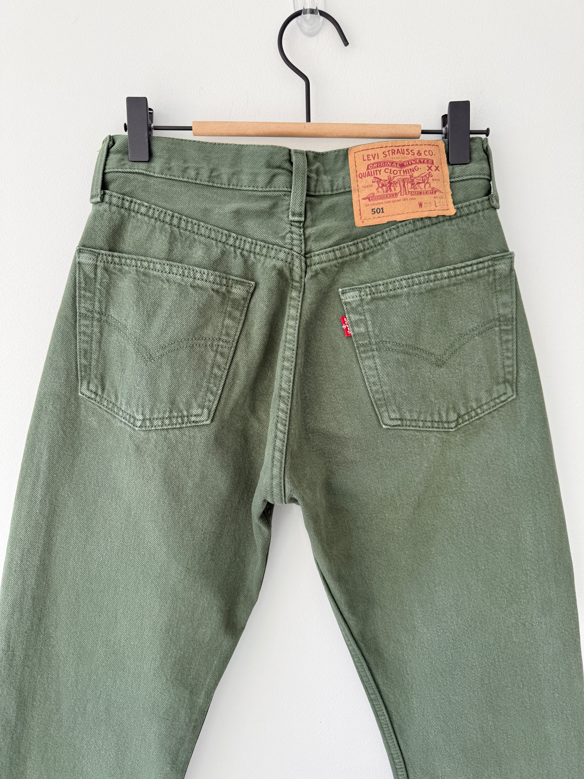 W26 L31 vintage Levis 501 khaki green 25/26” measured waist 501s 90s