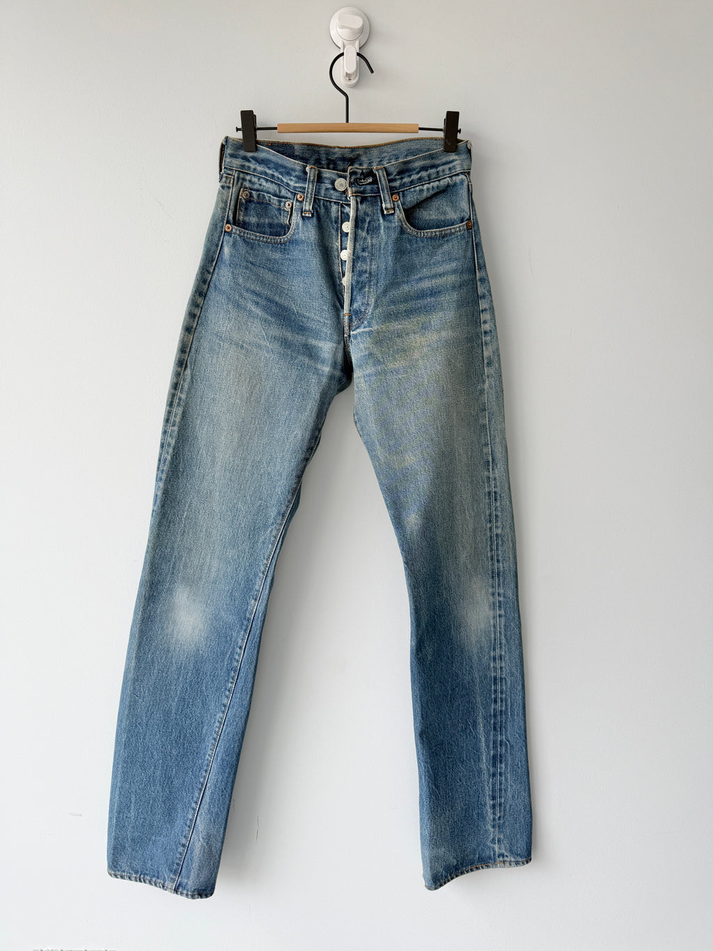 Selvedge W26 L34 vintage Levis 501 25/26” measured medium blue faded 80s USA Levi’s 501s