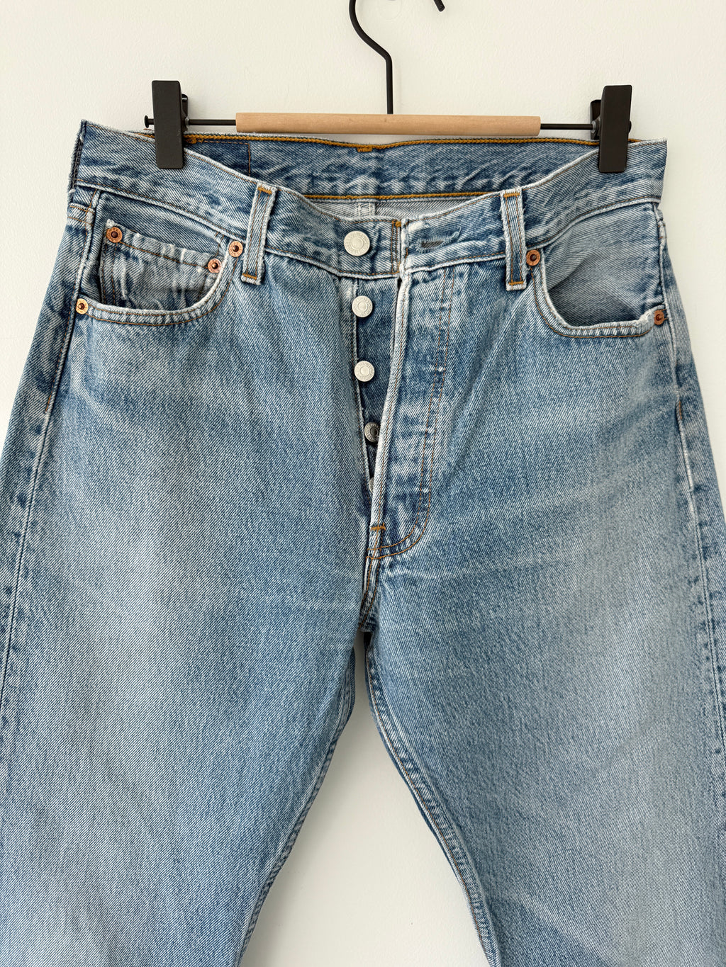 W29 L29 vintage Levis 501 28/29” measured medium blue Y2K 501s