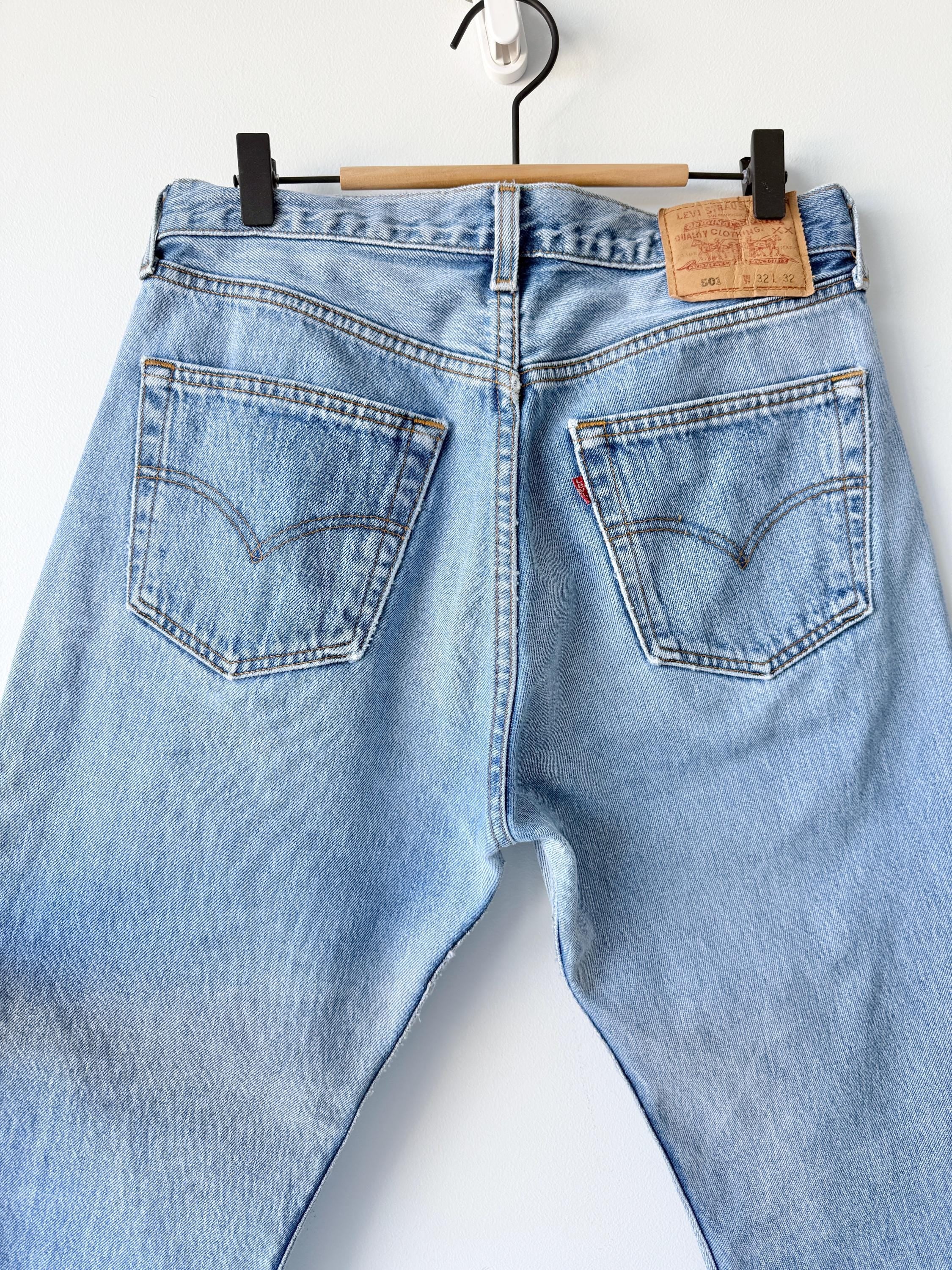 W30 L31 Levis 501 vintage 29-30” waist medium faded blue 501s made in Canada 90s
