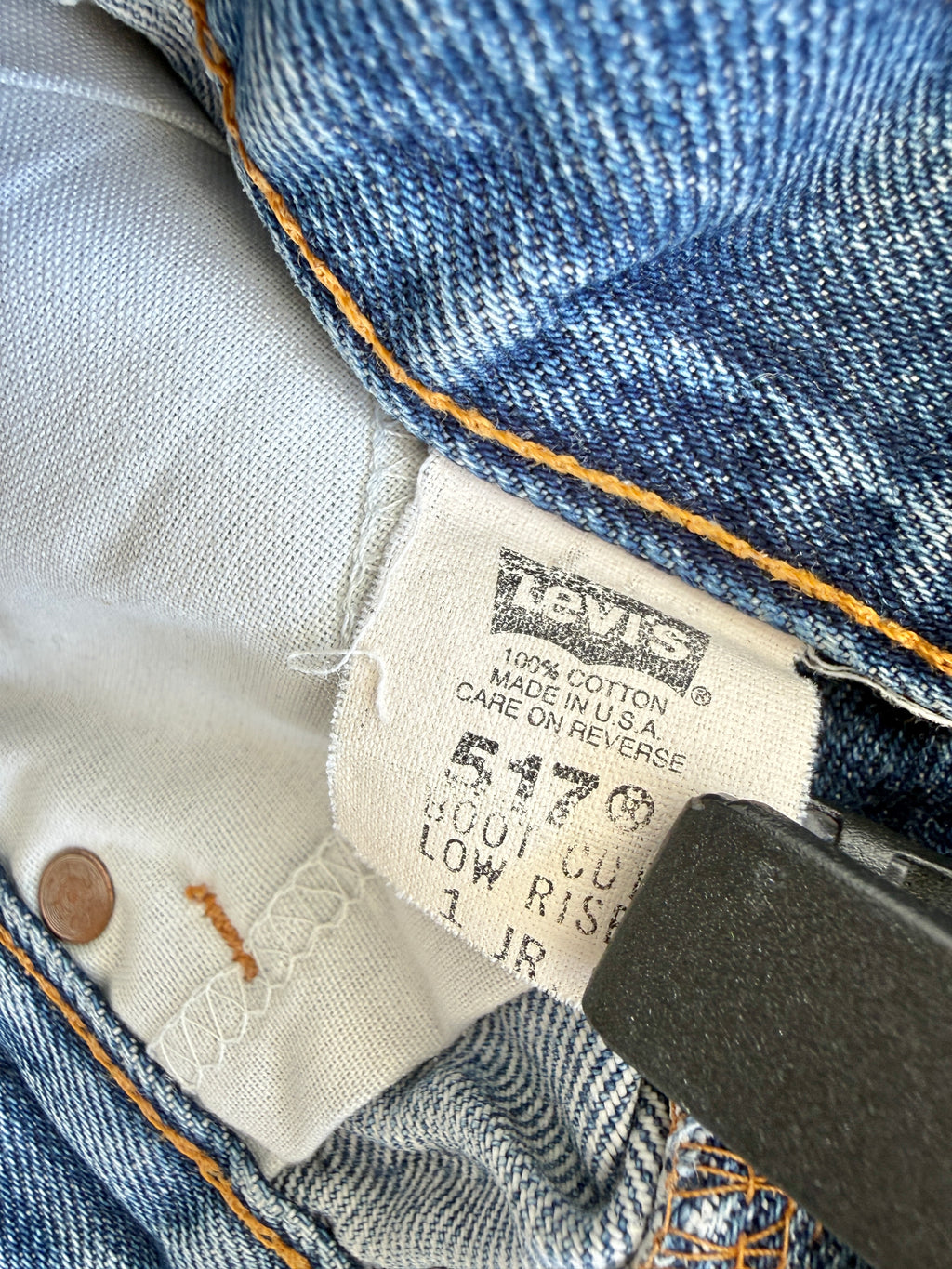 W24 L31 vintage Levis 517 24” measured waist dark faded blue USA 90s 517s