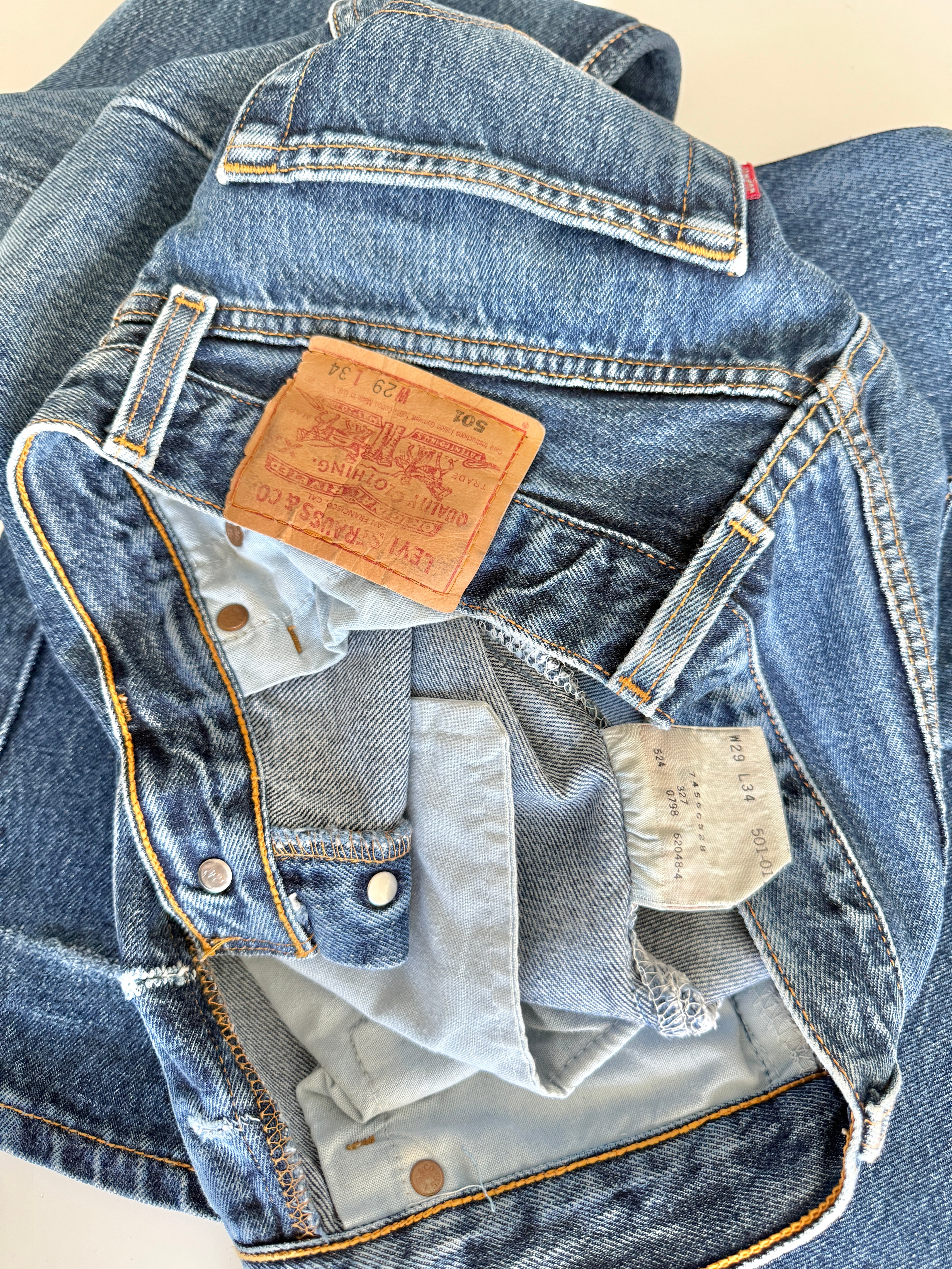 W27 L33 vintage Levis 501 26-27” dark f blue 90s Levi’s 501s USA