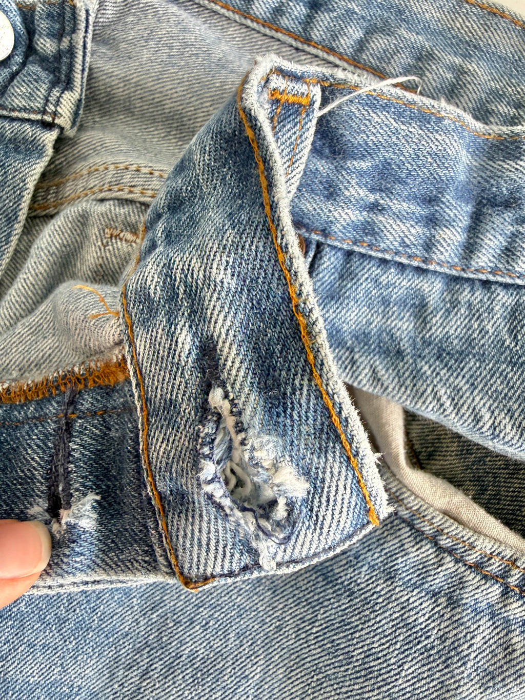 W38 L32 vintage Levis 501s 37/38” measured medium light medium fade denim Levi’s 501s 80s USA