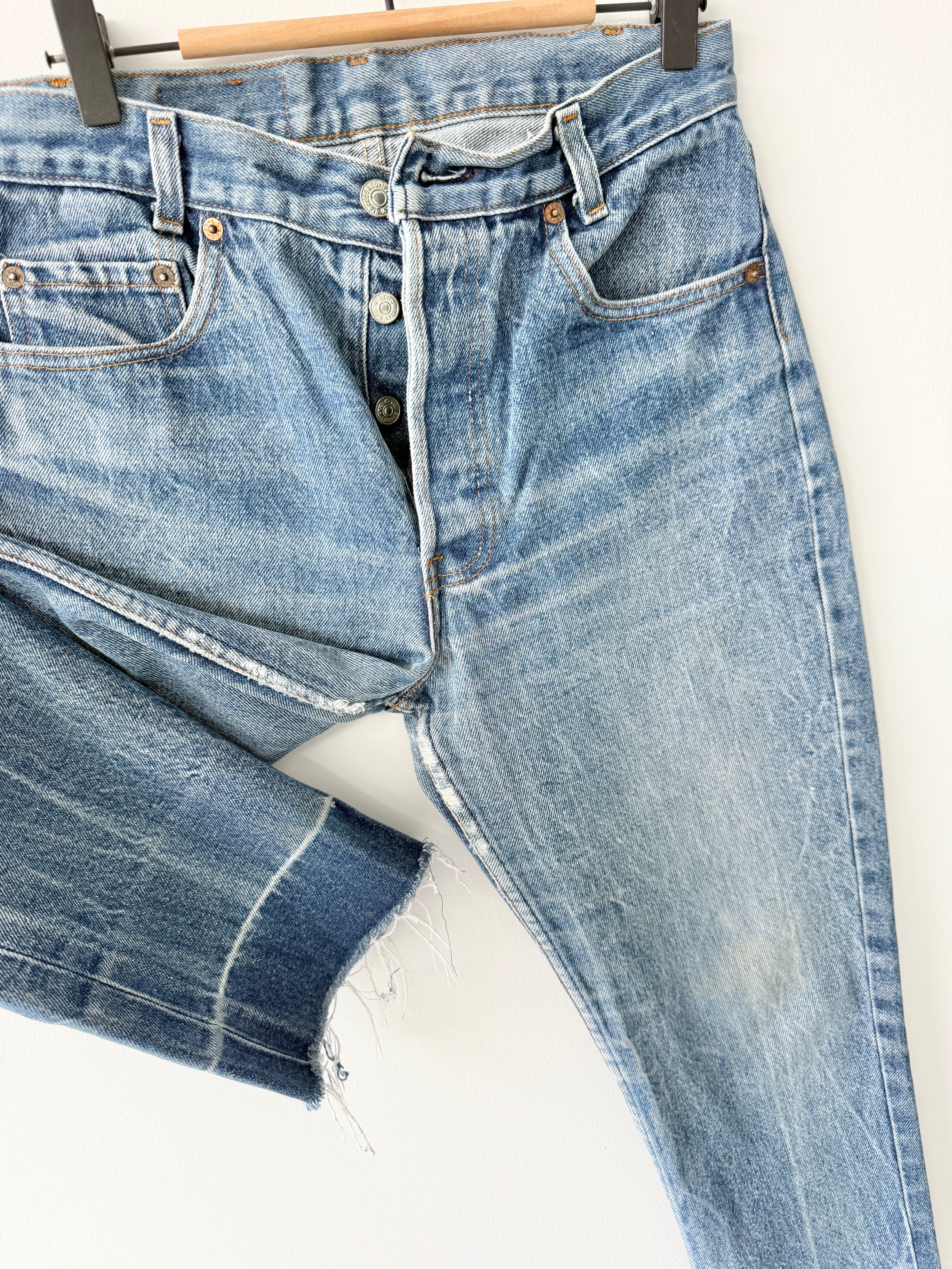 W28 L26 vintage Levis 701 27/28” dark faded blue Levi’s 701s 80s