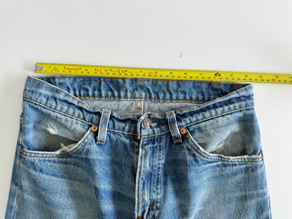 Soft W29 L31 vintage Levis 520 28/29” measured waist dark faded 520s 90s USA denim orange tab