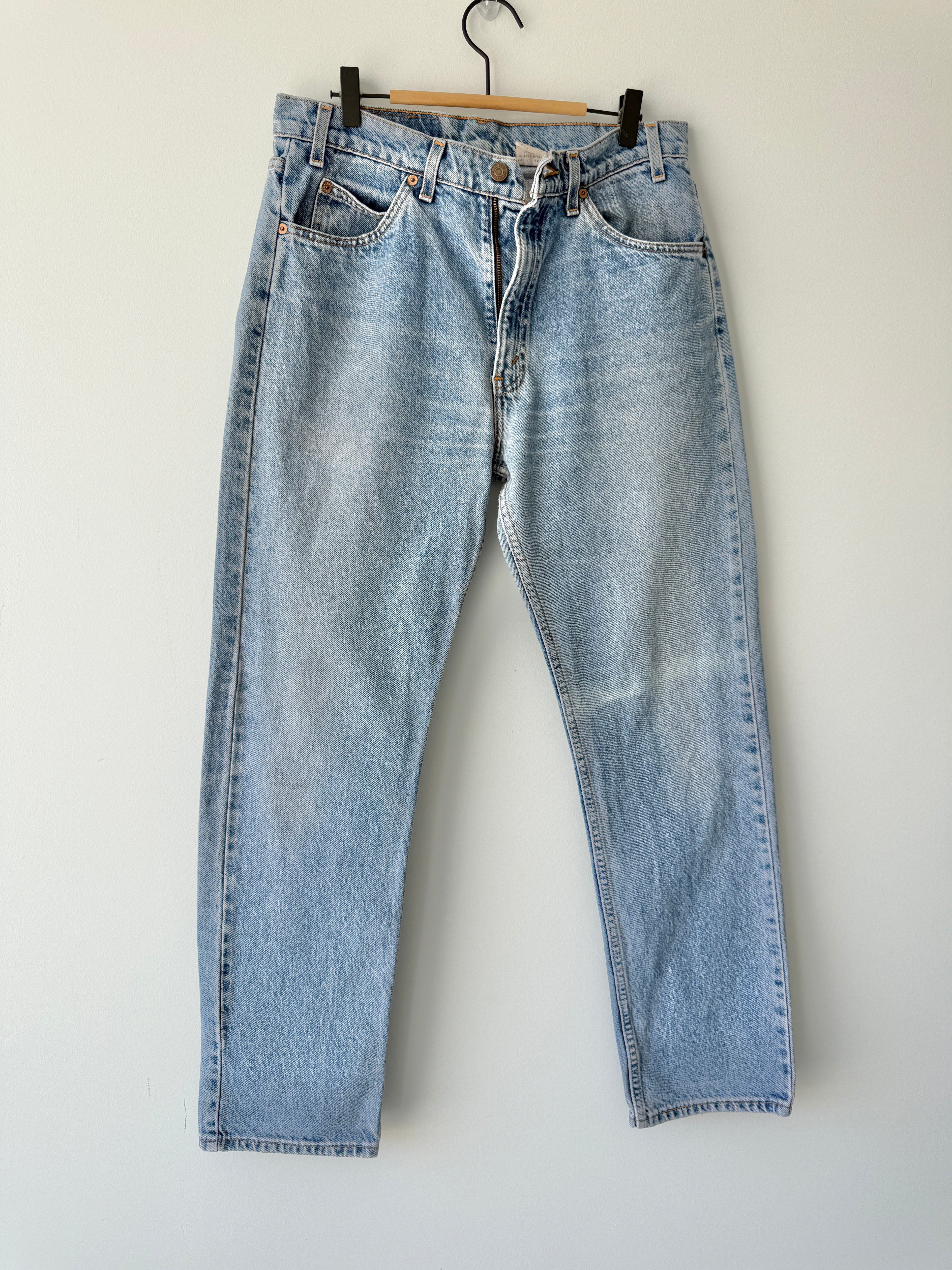 W31 L31 vintage Levis 505 30/32” measured waist medium blue faded  90s 505s