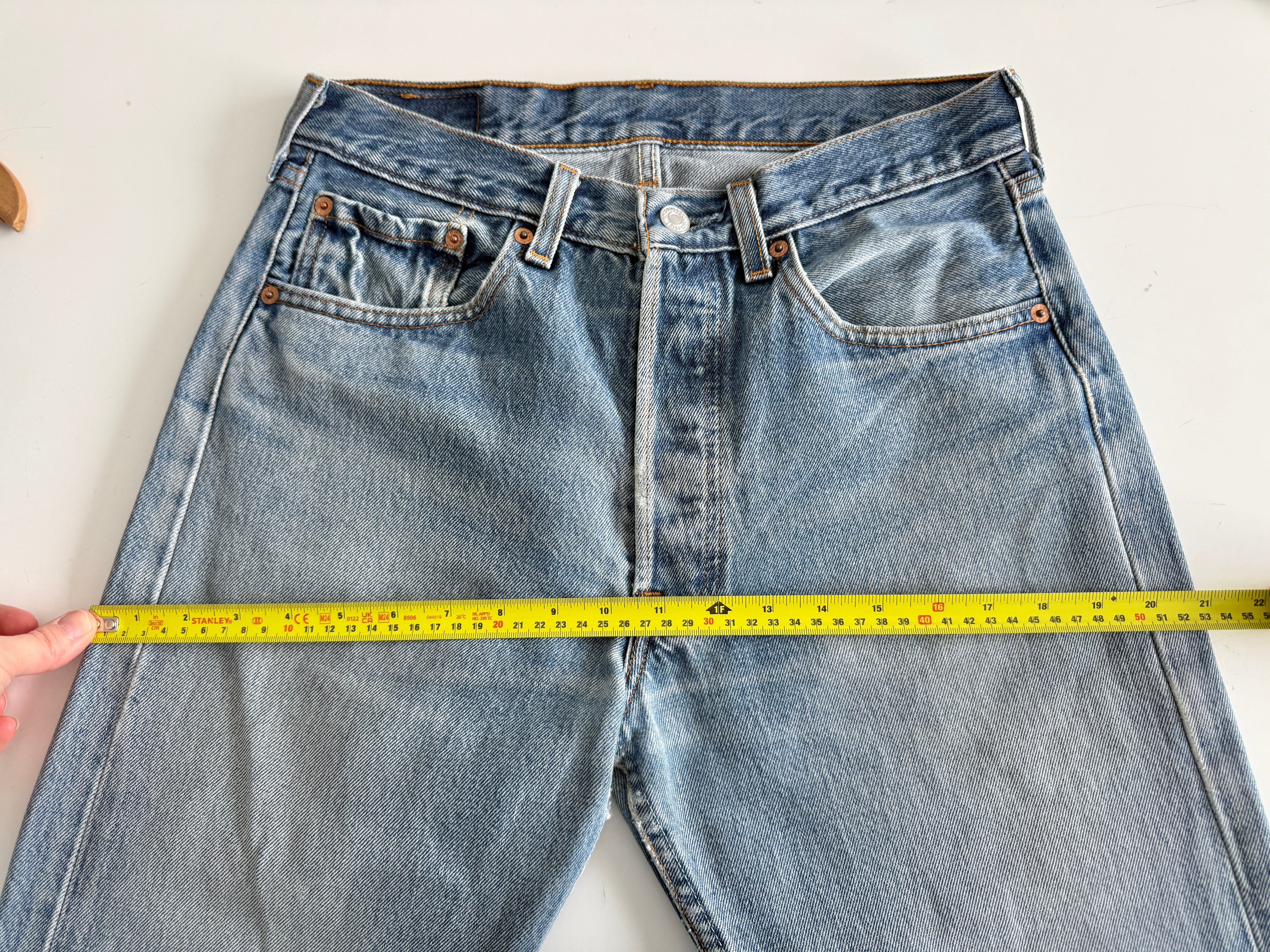 Soft W29 L34 vintage Levis 501 28/29” measured unique faded blue denim 90s USA Levi’s 501s
