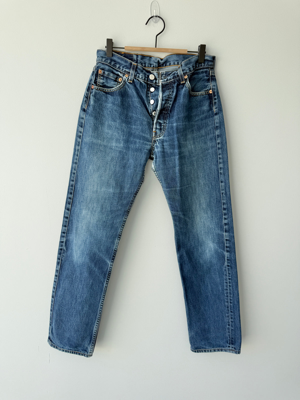 W28 L30 vintage Levis 501s 27/28” measured dark fade blue 501s Y2K
