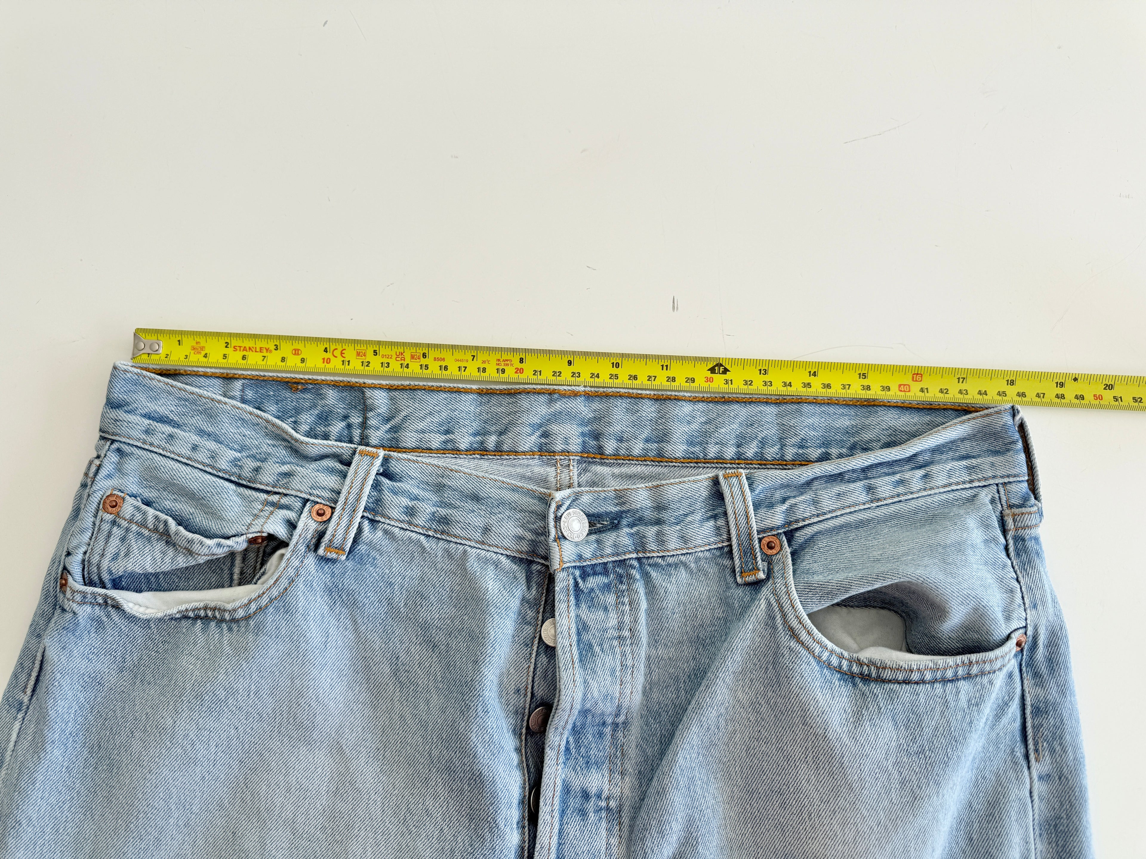W36 L33 vintage Levis 501 35-36”” measured light blue 90s USA 501s