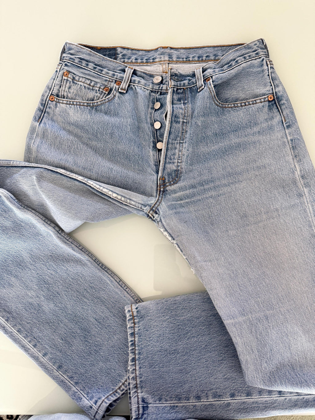 W30 L31 Levis 501 vintage 29-30” waist medium faded blue 501s made in Canada 90s