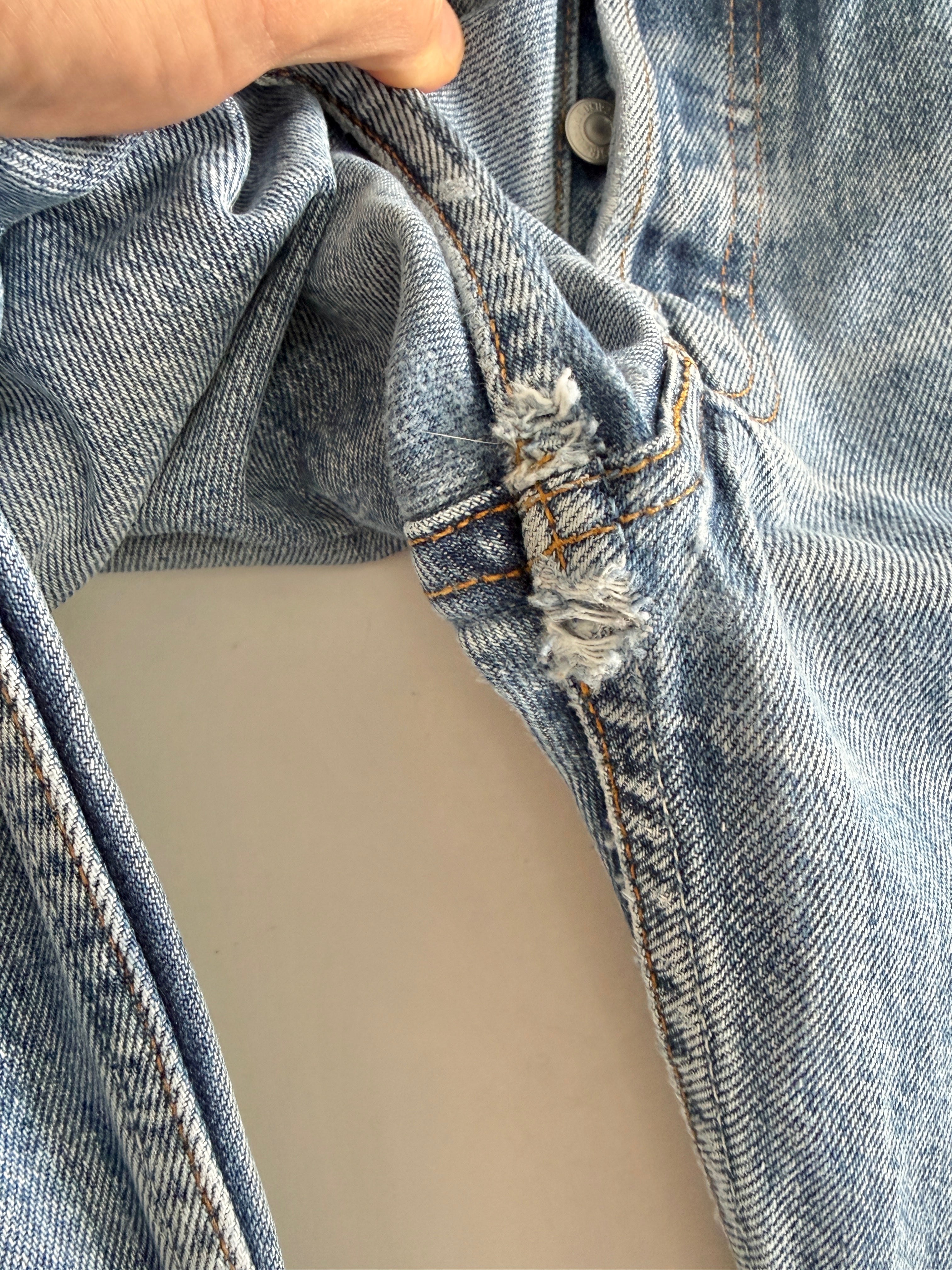 W28 L30 vintage Levis 501 27/28” measured waist dark faded blue 501s amazing fade 90s denim