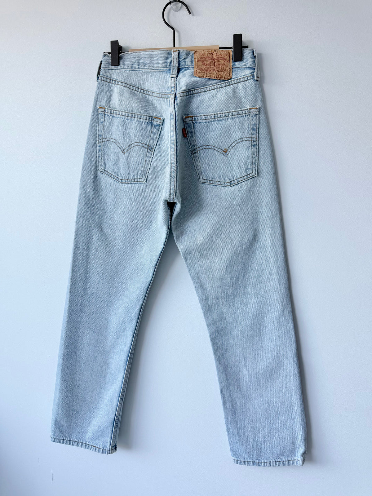 W25 L27 vintage Levis 501 light blue faded 24/25” measured waist 90s levis 501s