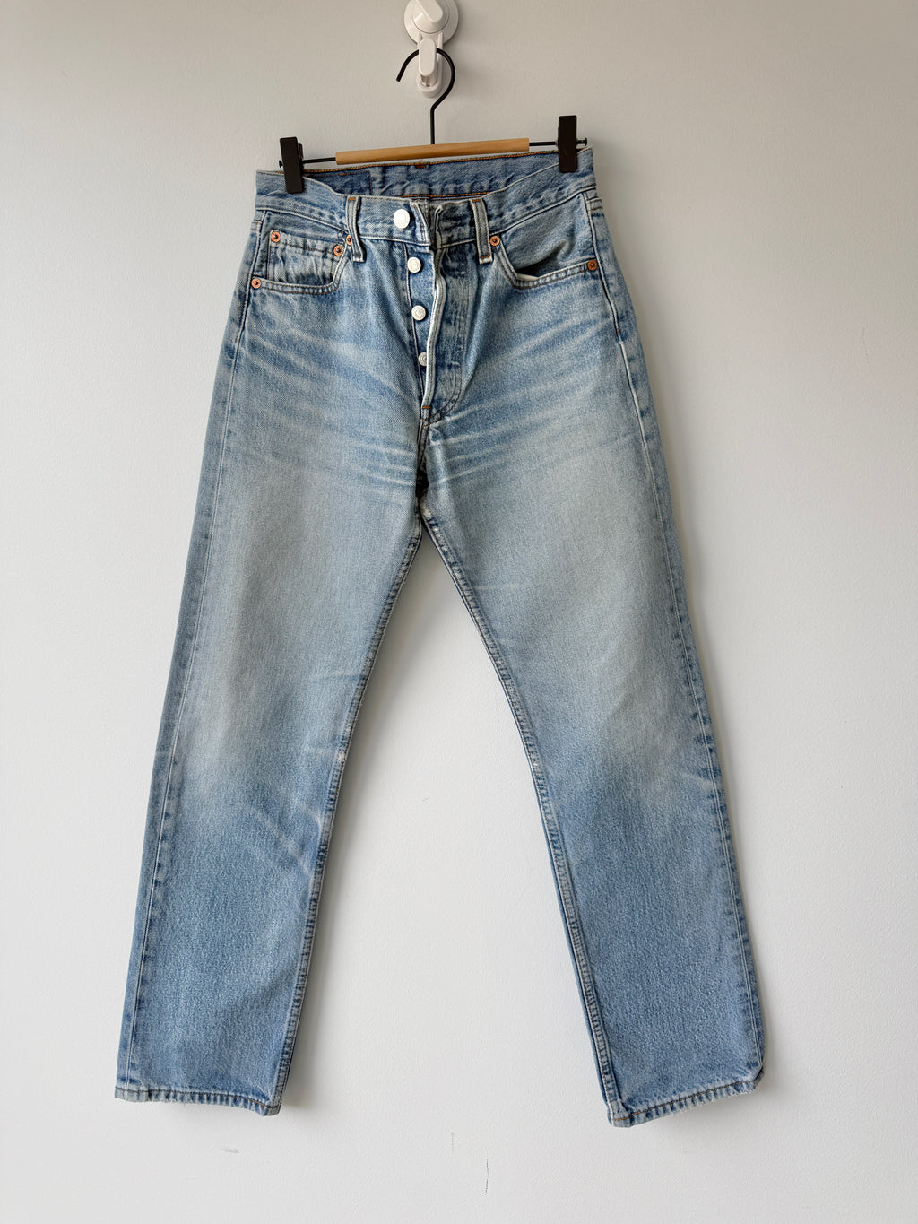 Soft W26 L29 vintage Levis 501 25/26” measured unique faded blue denim Y2K  Levi’s 501s