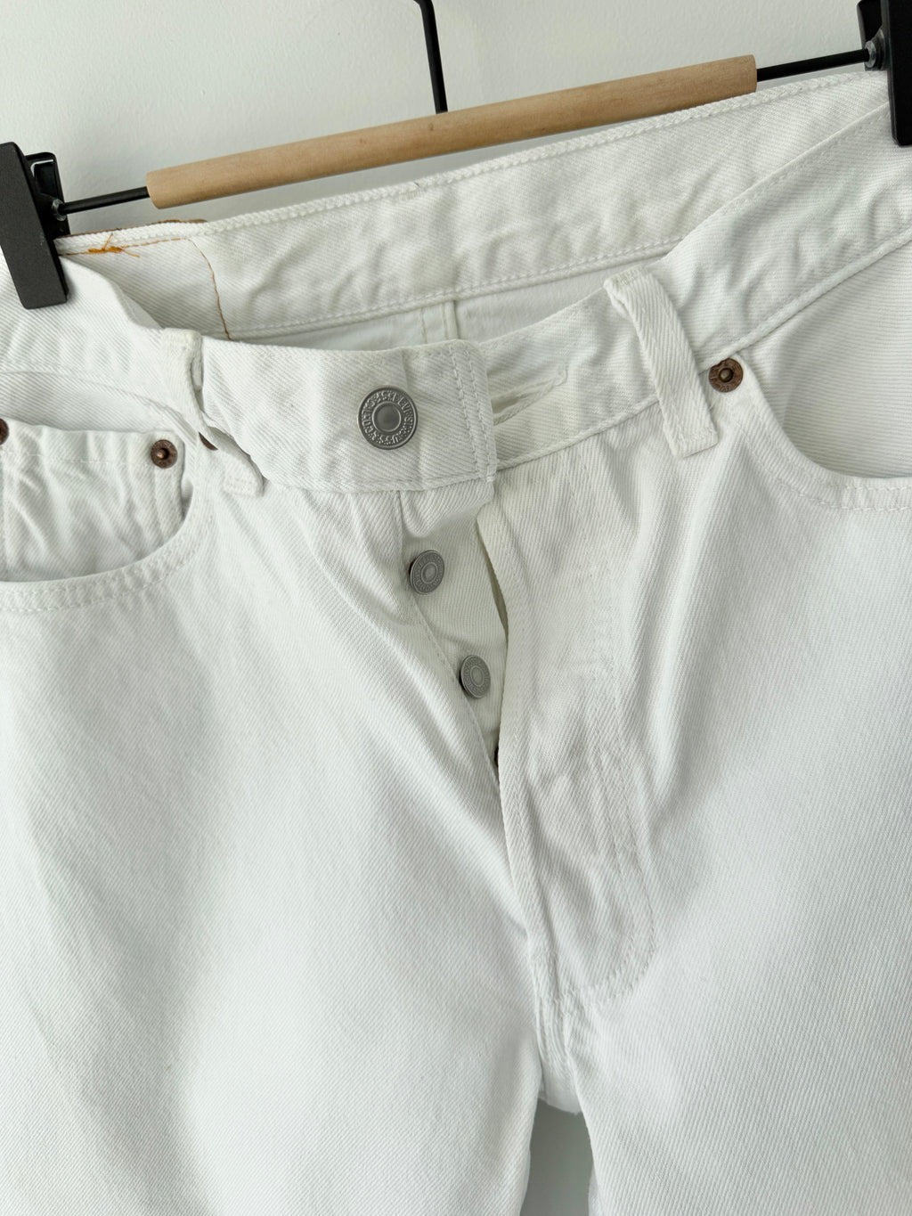 W28 L30 vintage Levis 501 27/28” measured white denim 90s Levi’s 501s USA
