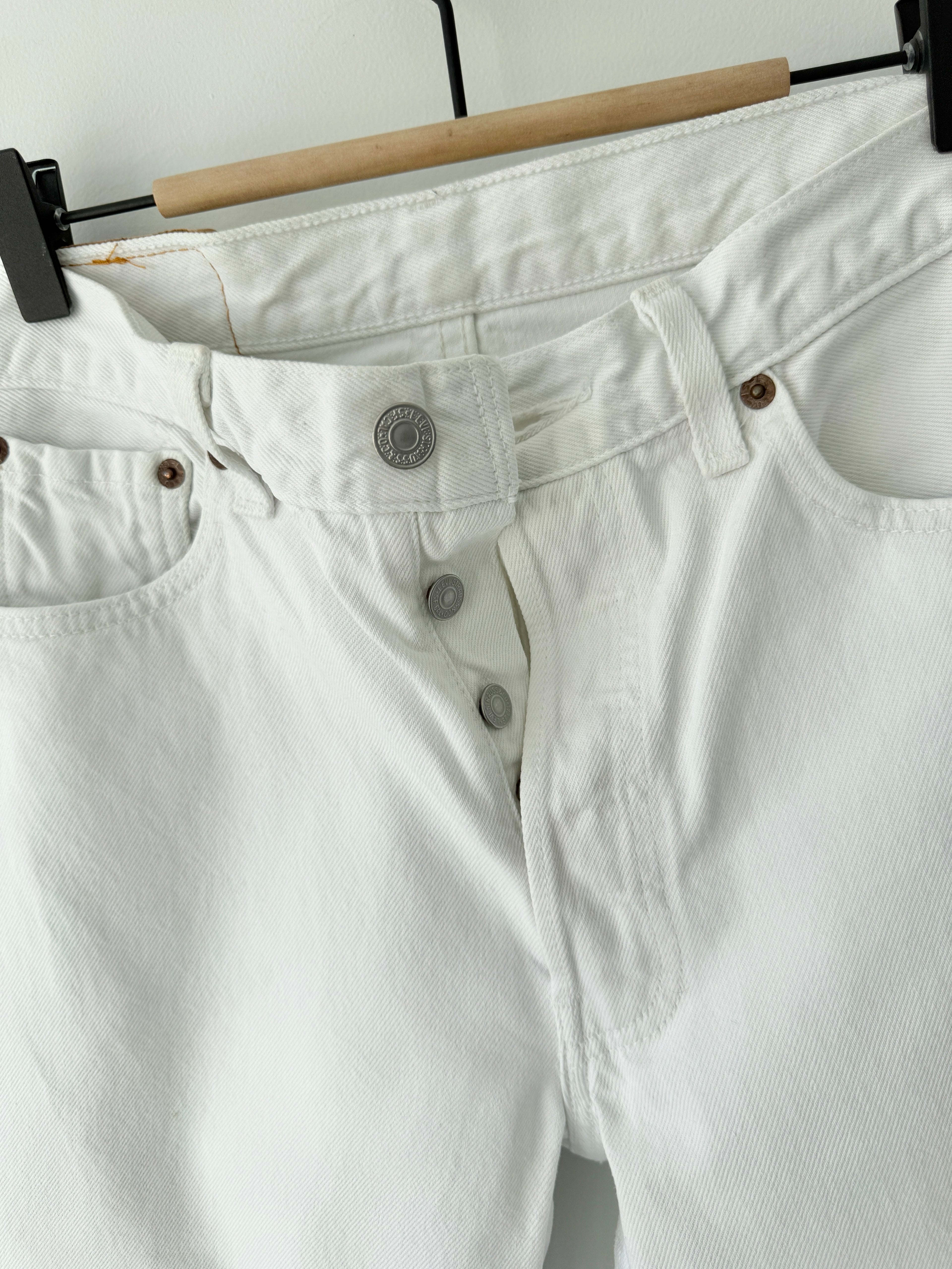 W28 L30 vintage Levis 501 27/28” measured white denim 90s Levi’s 501s USA