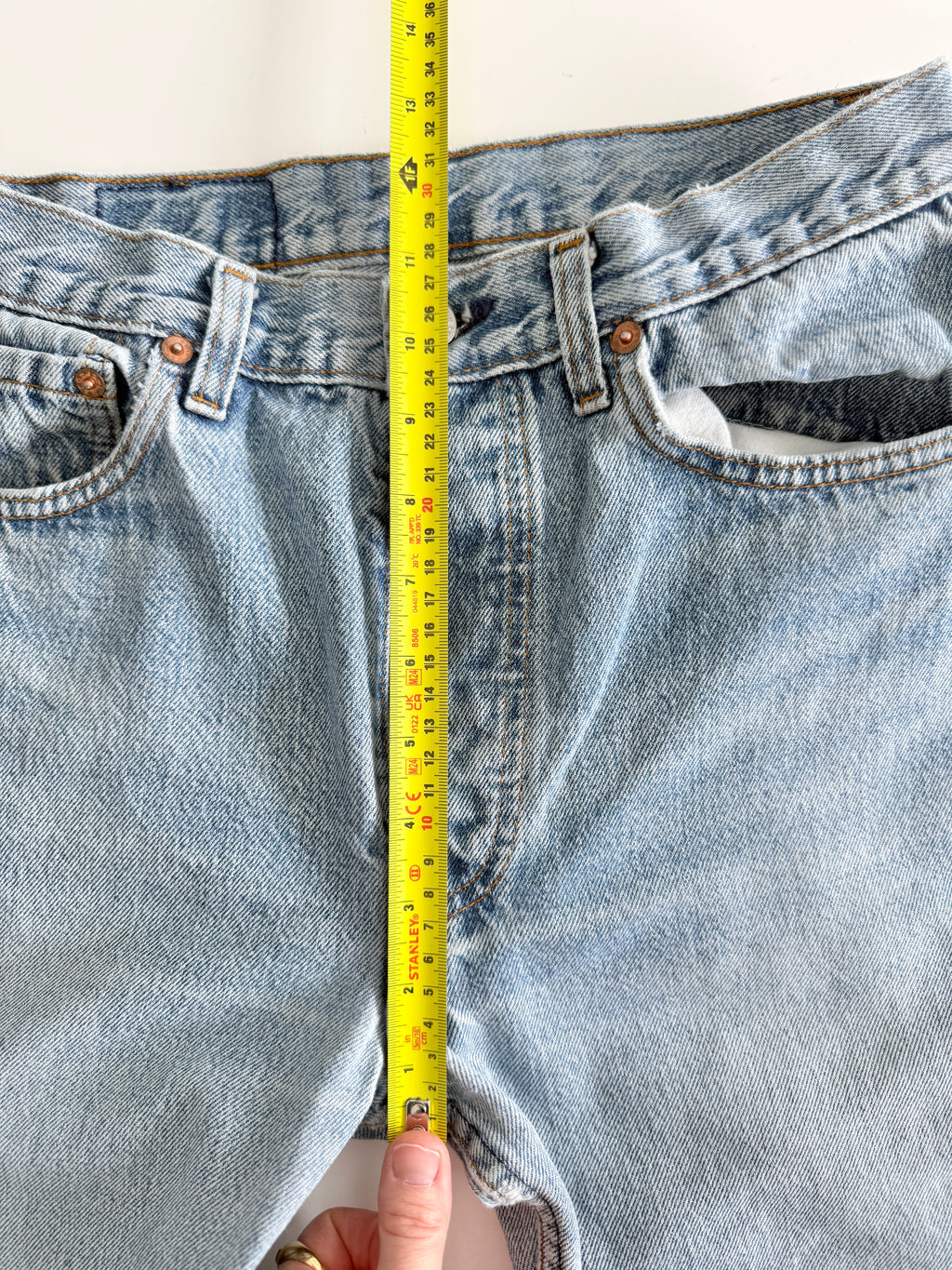 W28 L30 vintage Levis 501 27/28” measured medium light faded blue denim 80/90s Levi’s 501s