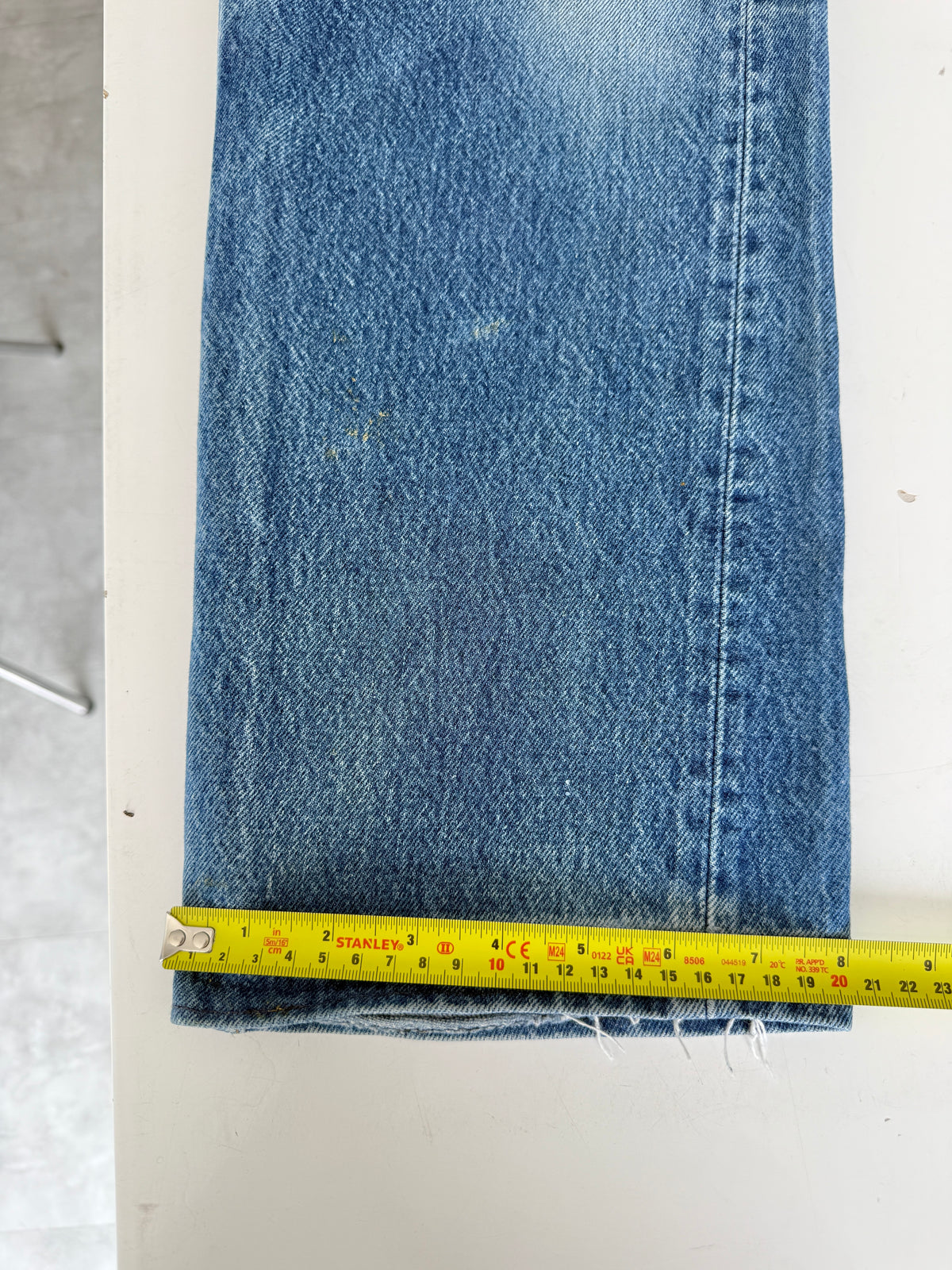 W29 L29 vintage Levis 501 dark faded blue 28/29” measured waist 501s 90s USA