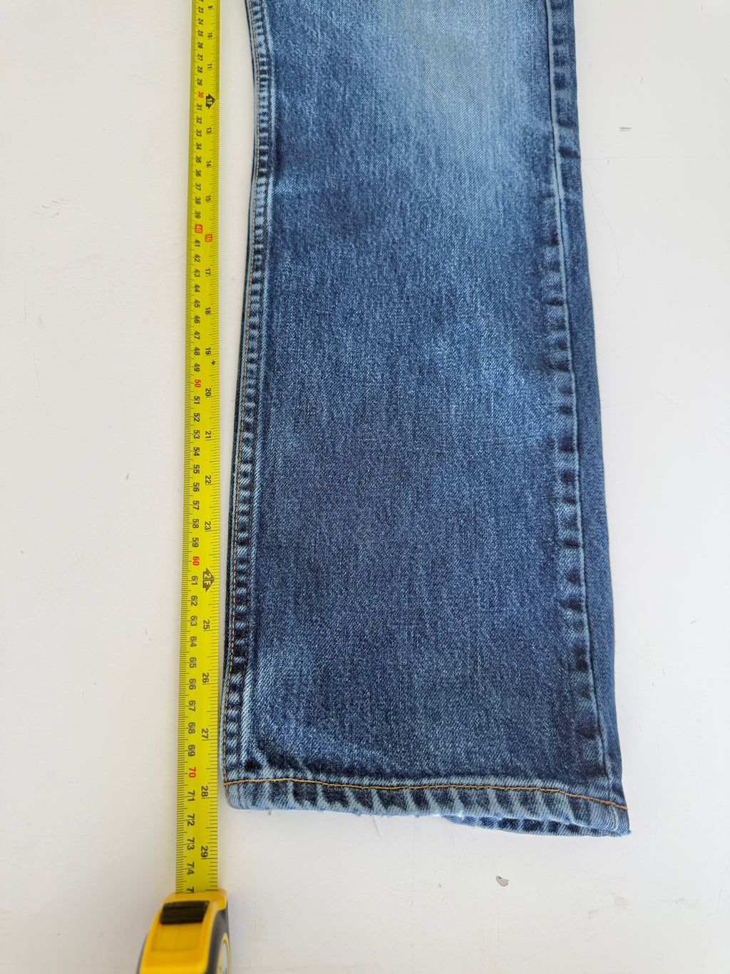 W28 L28 vintage Levis 501 27-28” measured dark blue faded denim Y2K 501s wallet mark