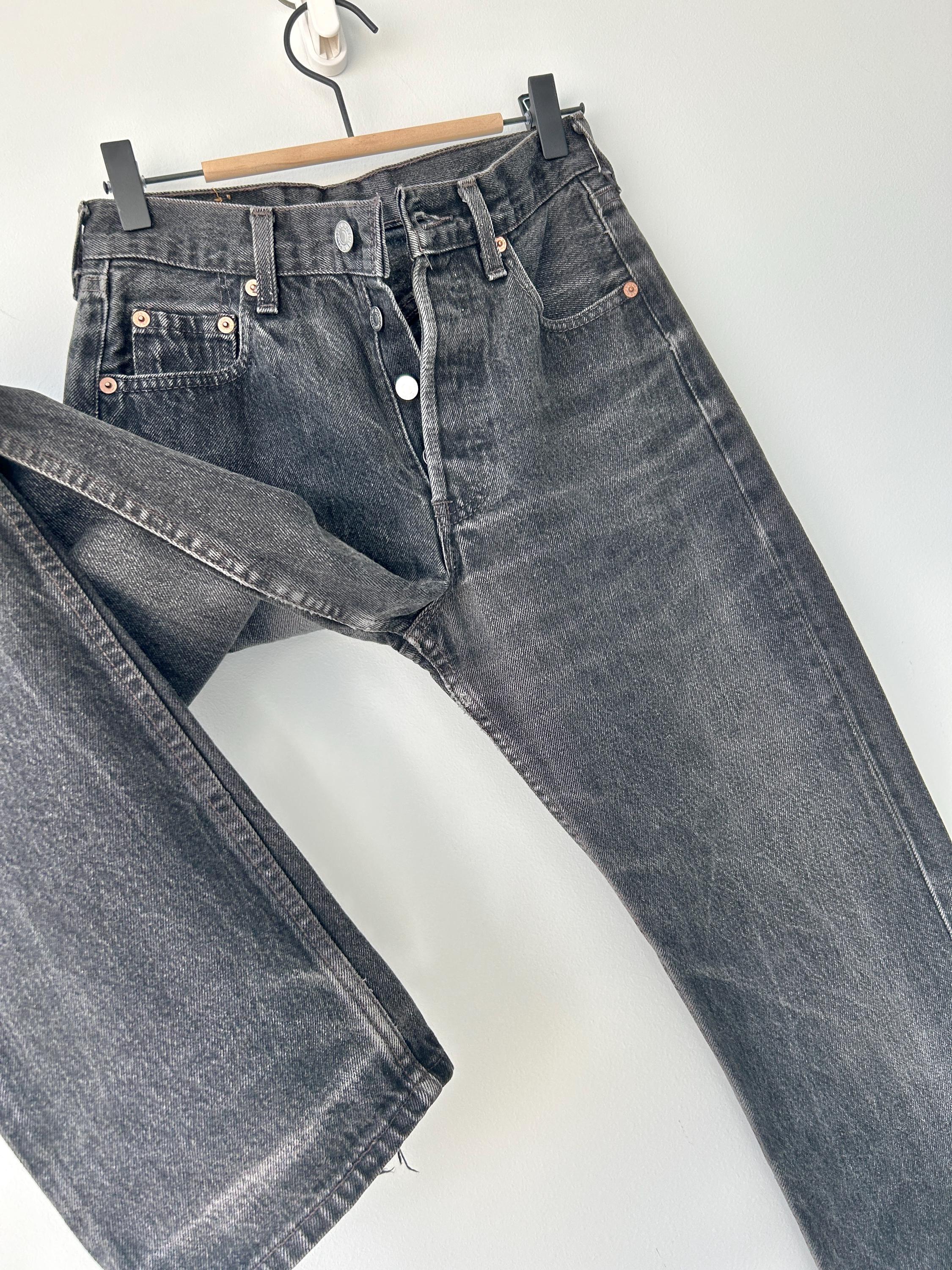 Levis 501 vintage w25 L32 Levi’s faded black denim straight leg Levi’s 501 90s vintage 501  (24”/25”