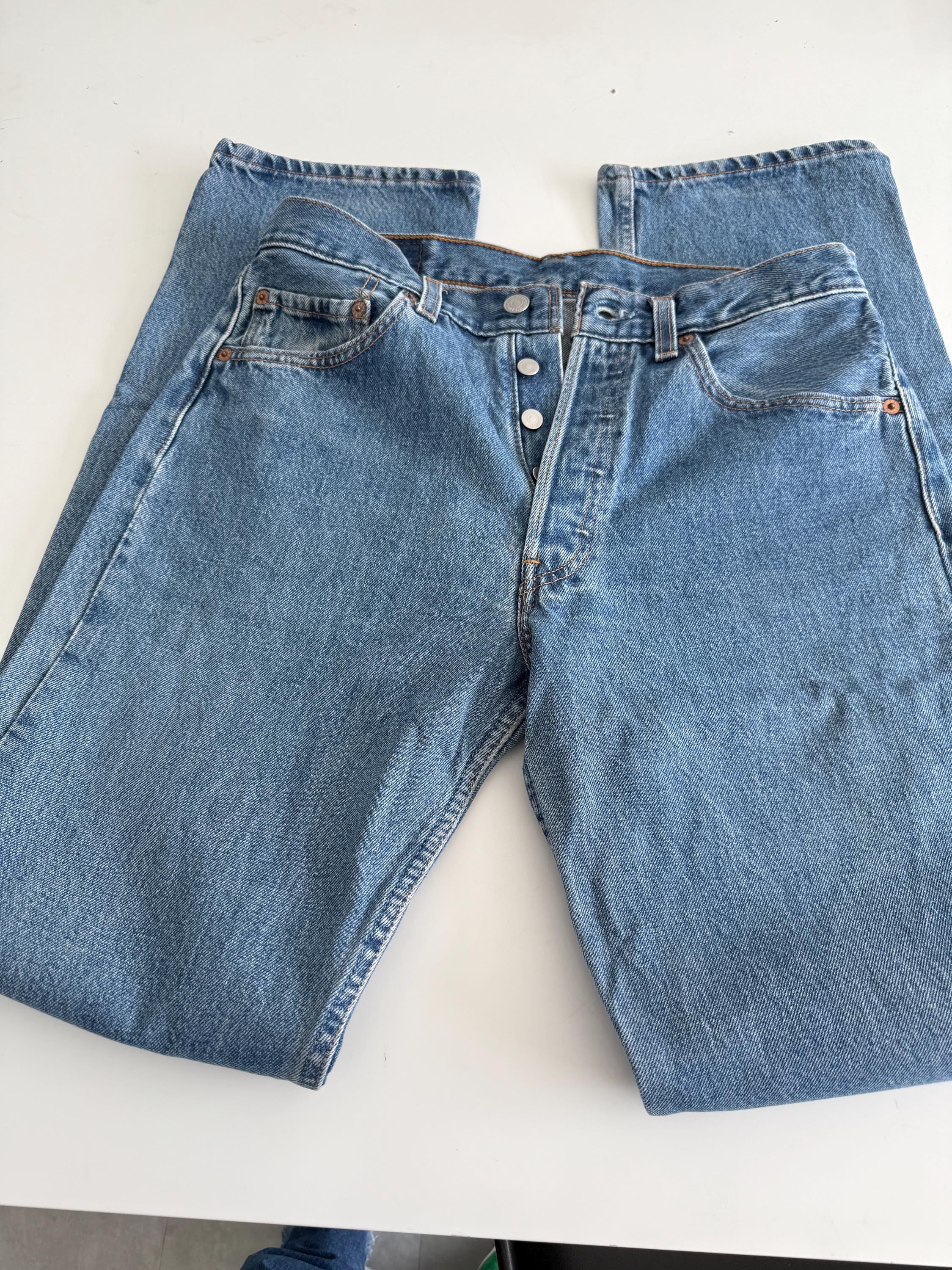 w29 L33 Vintage Levi’s 501 made in USA