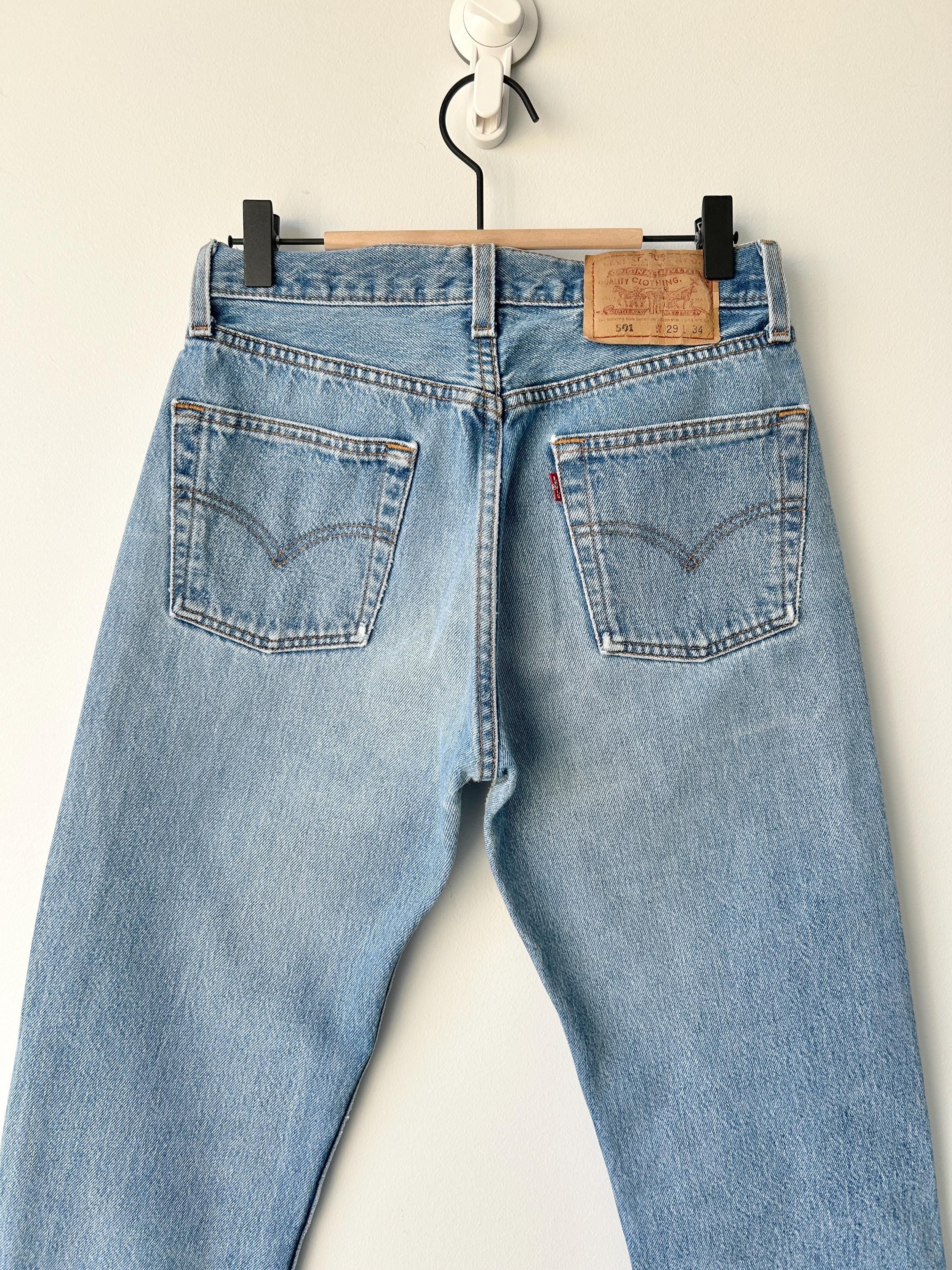 Levis 501 vintage w27 L33 Levi’s medium blue shade made in USA 90s straight leg jeans 501 vintage 26”/27” waist tbcengland