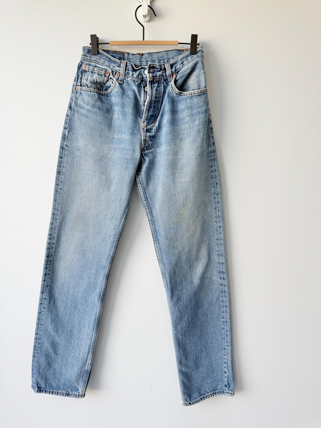 W27 L31 re done vintage Levis 501 26-27” measured waist medium blue denim made in Y2K