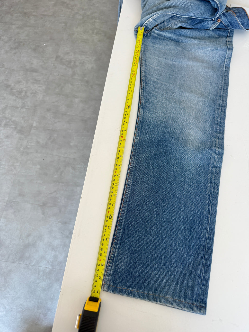 W31 L30 vintage Levis 501 30/31” measured waist dark faded 501s late 80s 90s denim