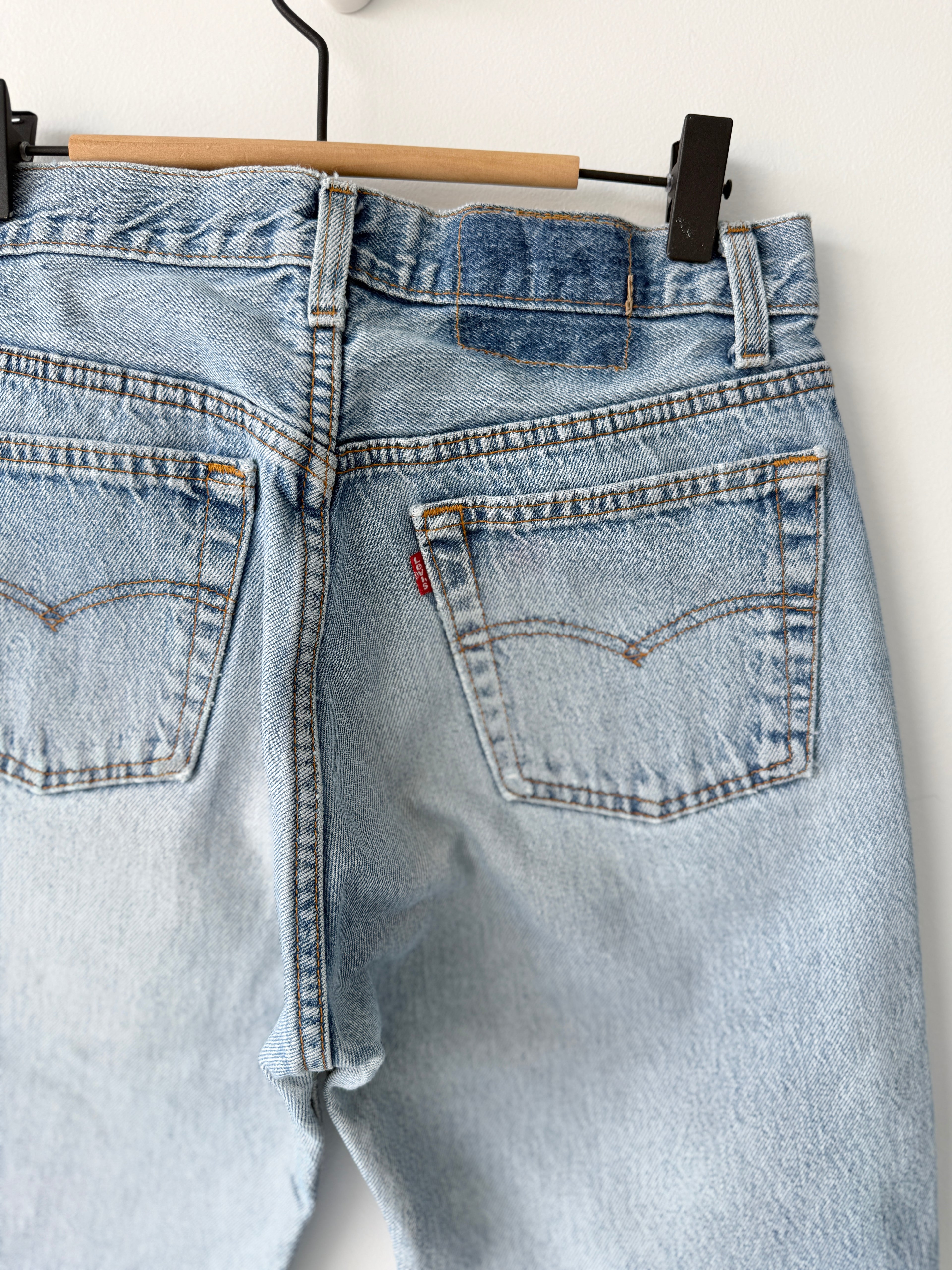 W28 L30 vintage Levis 501 27/28” measured medium light faded blue denim 80/90s Levi’s 501s