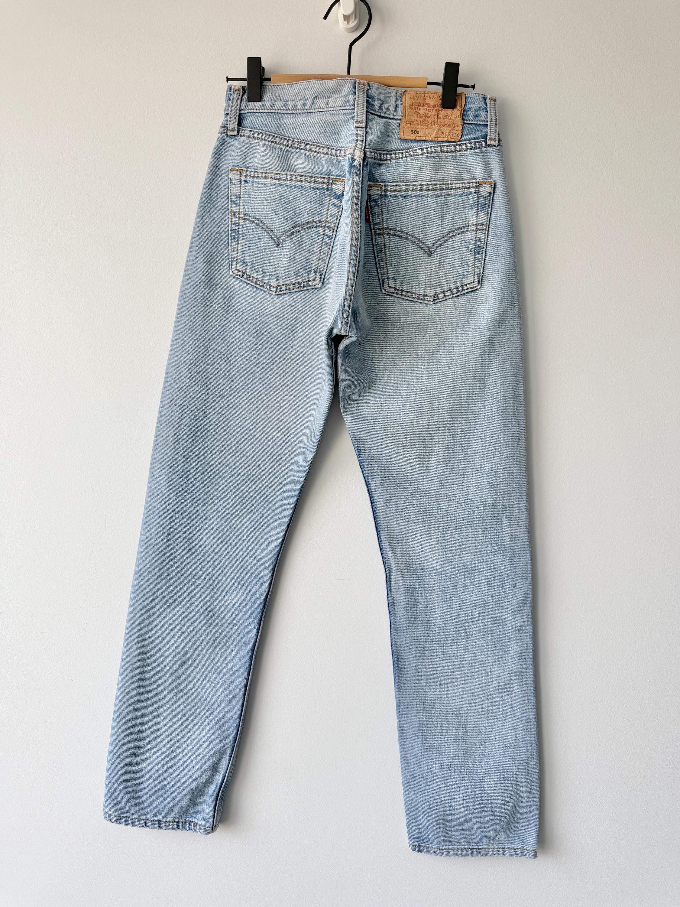 W25 L29 vintage Levis 501 24-25” measured waist light blue faded made in 90s