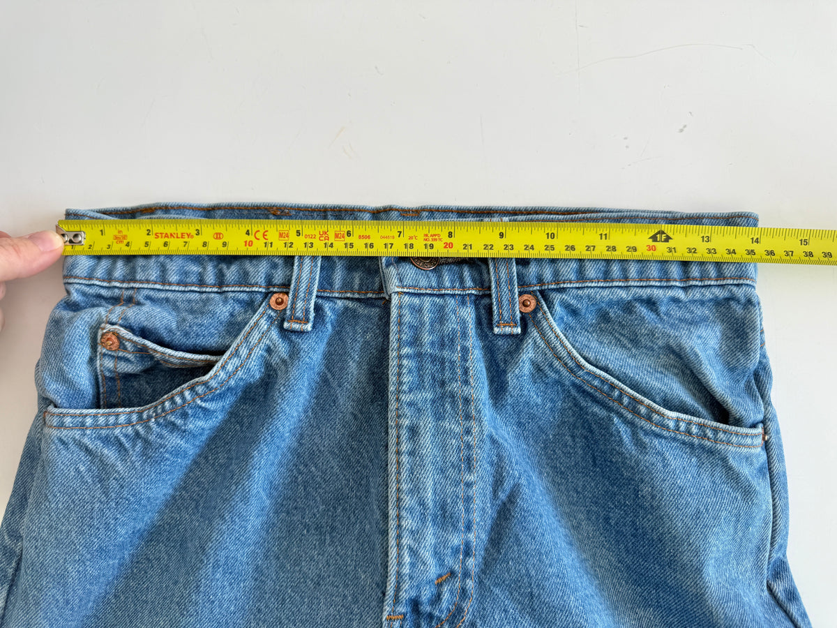 W27 L31 vintage Levis 509 27” measured medium blue faded  80/90s 509s