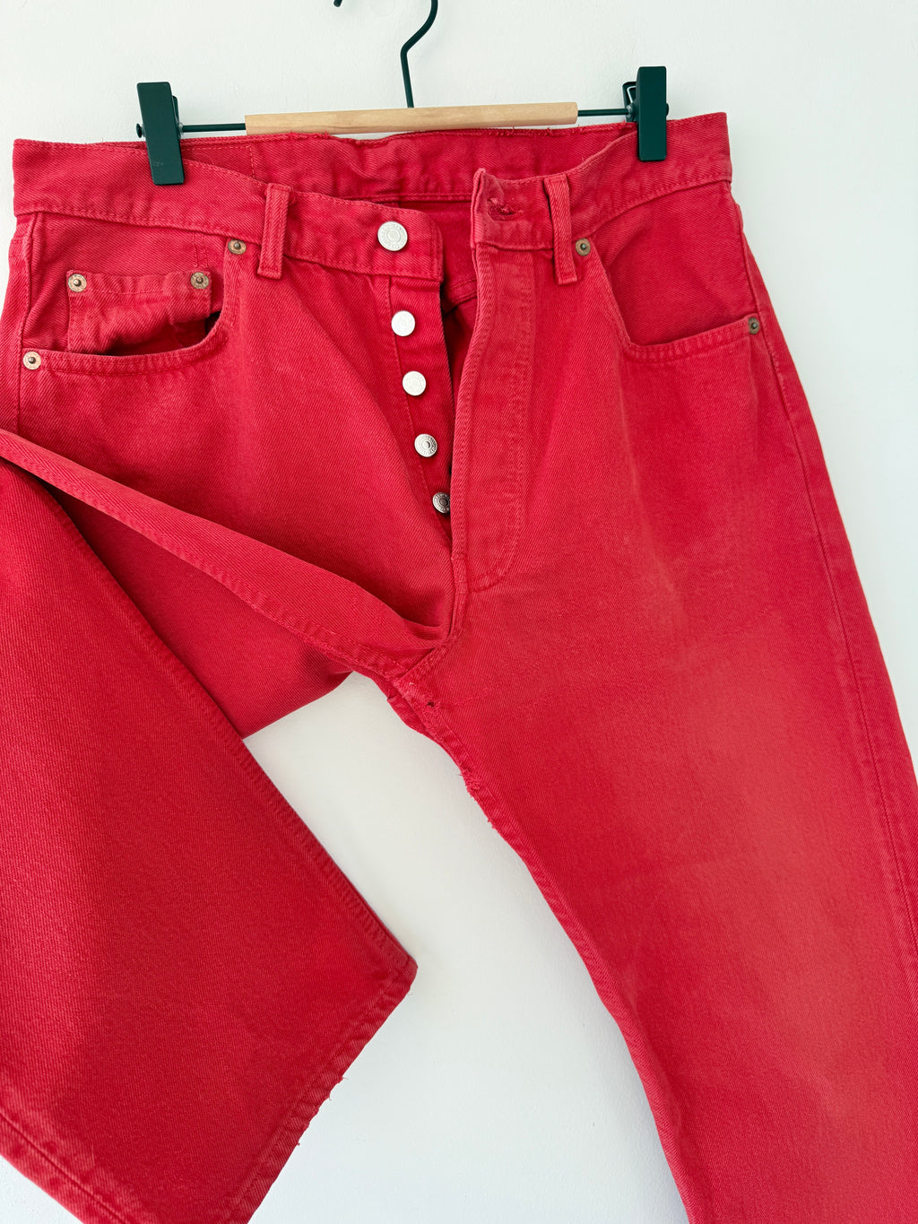 W31 L32 vintage Levis 501s 30/31” measured red denim 90s USA 501s