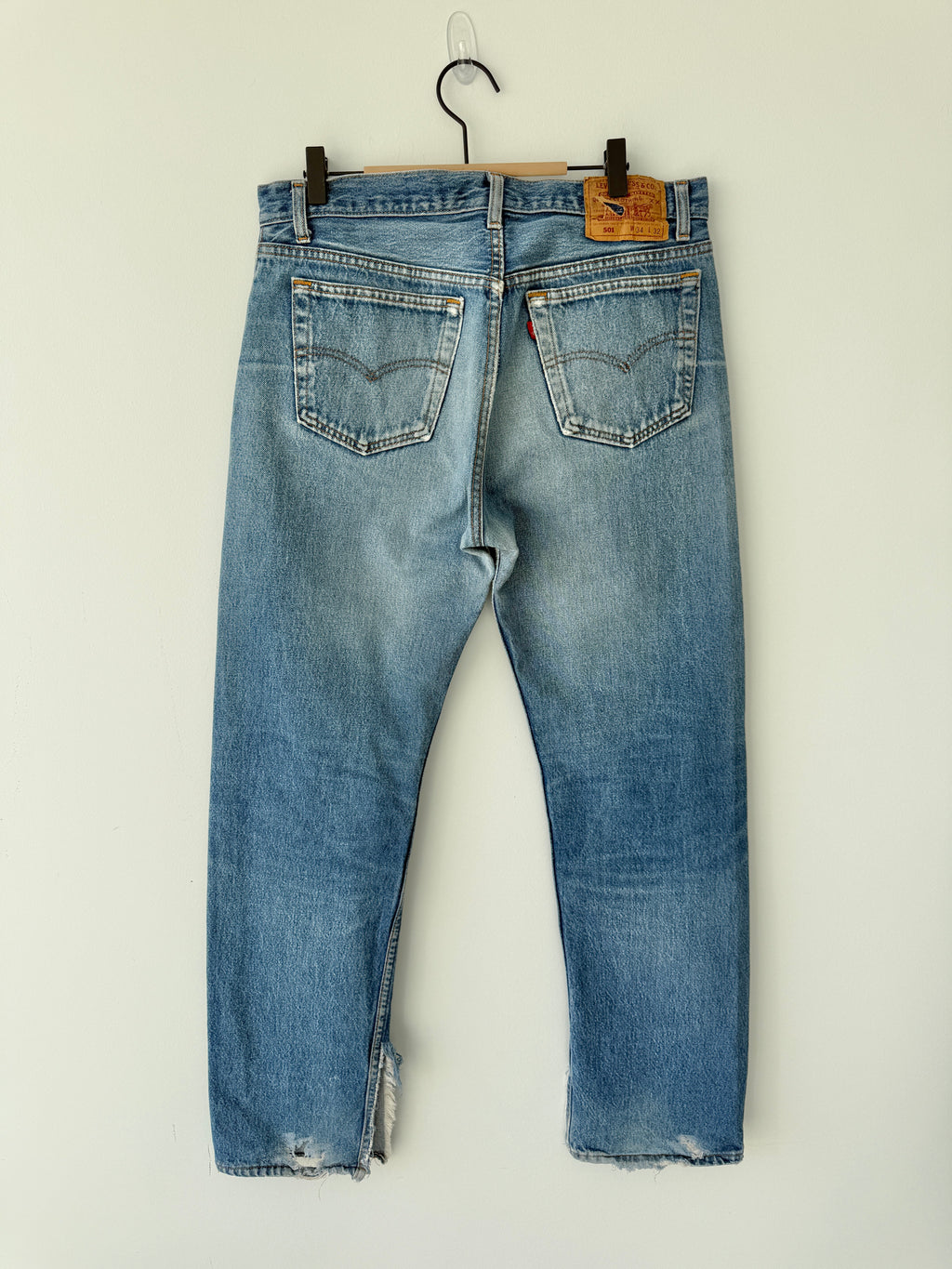 W32 L31 vintage Levis 501 dark blue faded  31/32” measured waist 501s USA