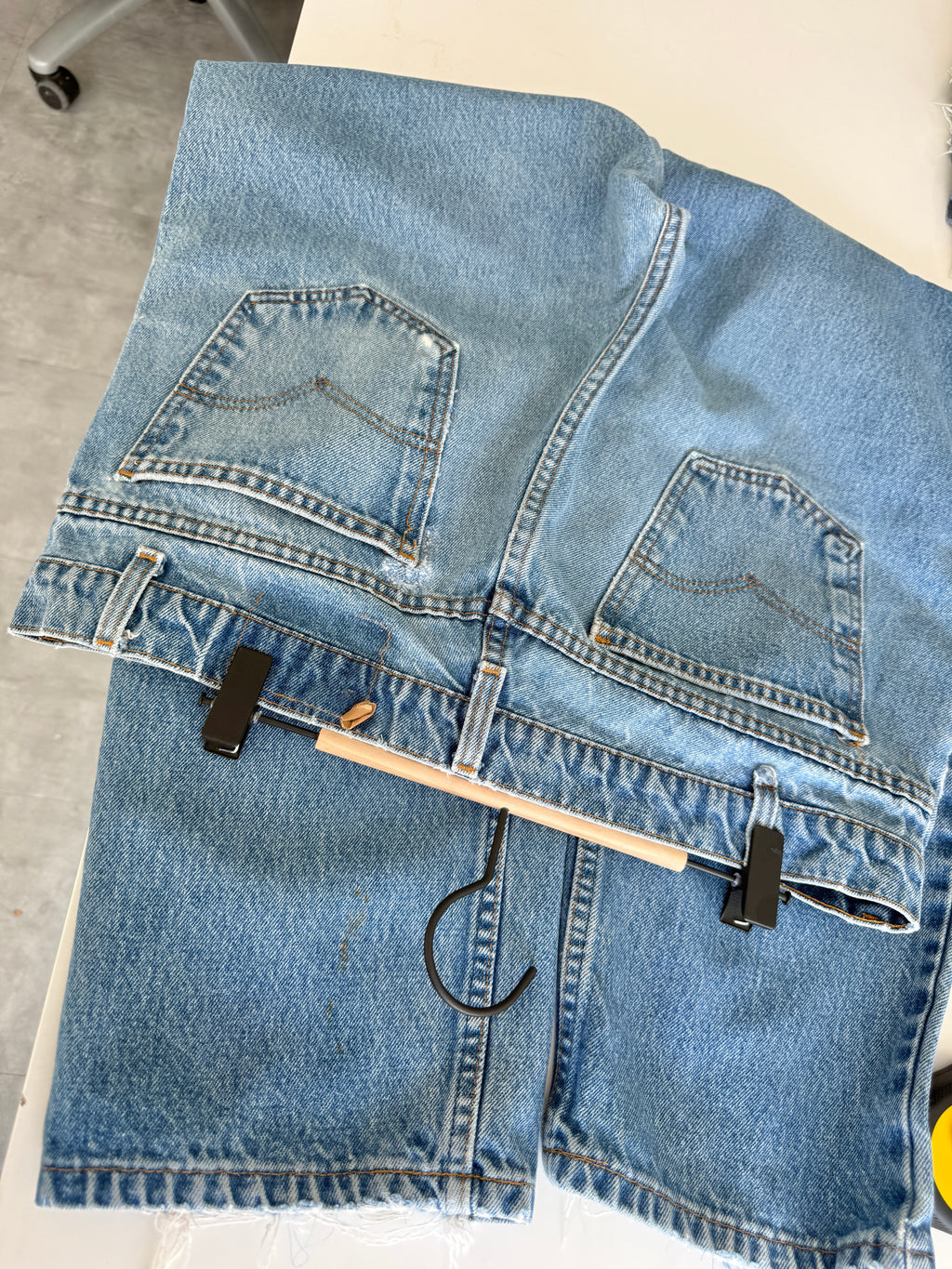 W36 L31 vintage Levis 505 medium blue 35/37” measured waist 501s 90s USA