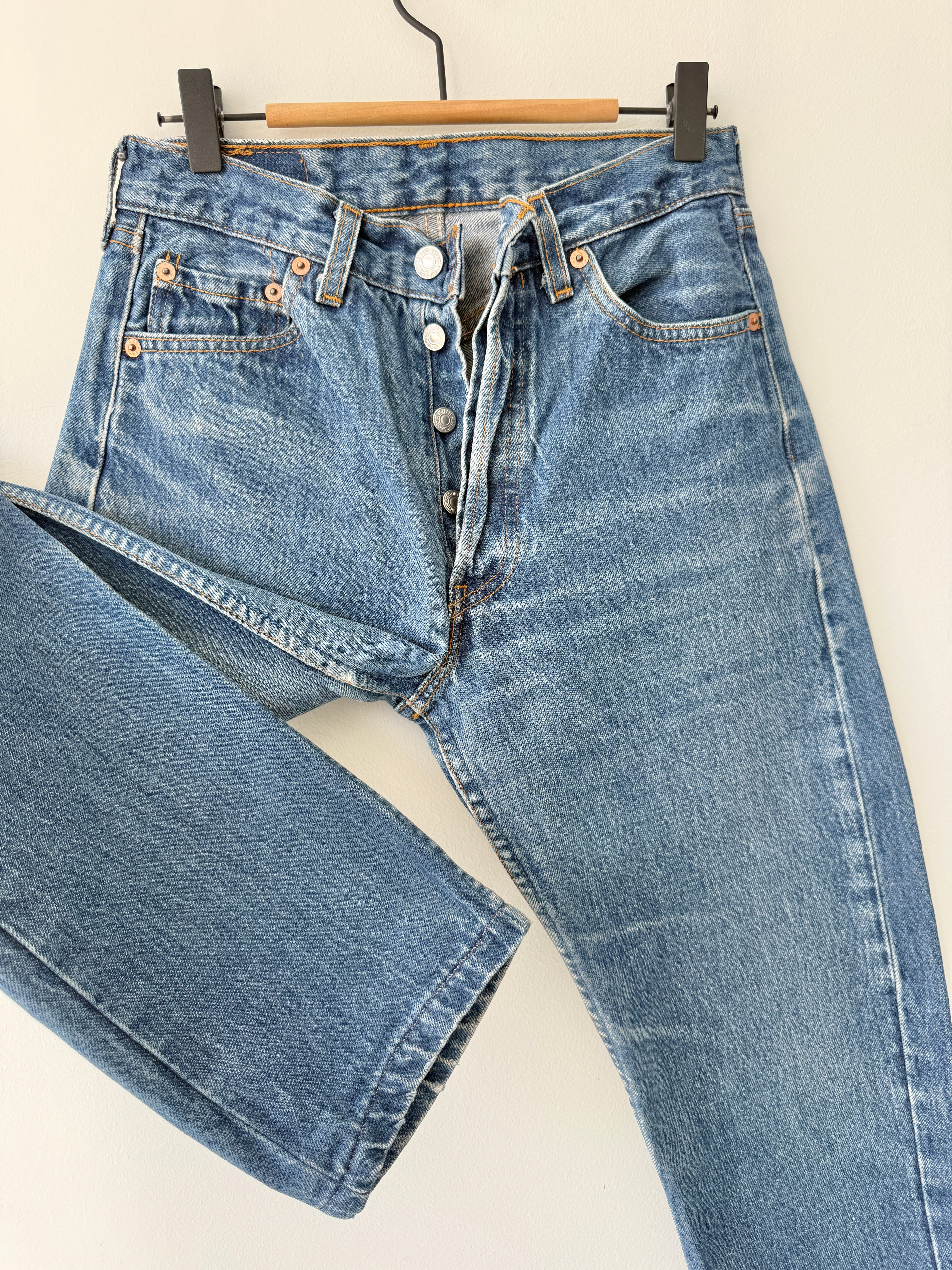 W27 L29 vintage Levis 501s 26/27” darker faded blue Levi’s 501s faded whiskers