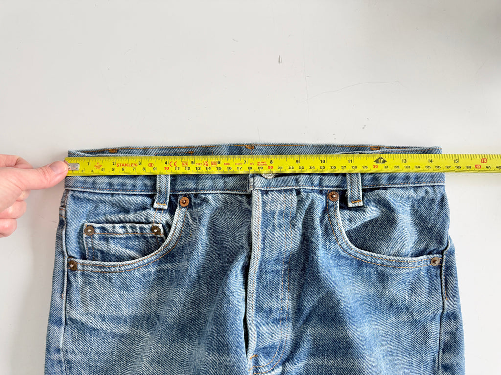 W28 L26 vintage Levis 701 27/28” dark faded blue Levi’s 701s 80s